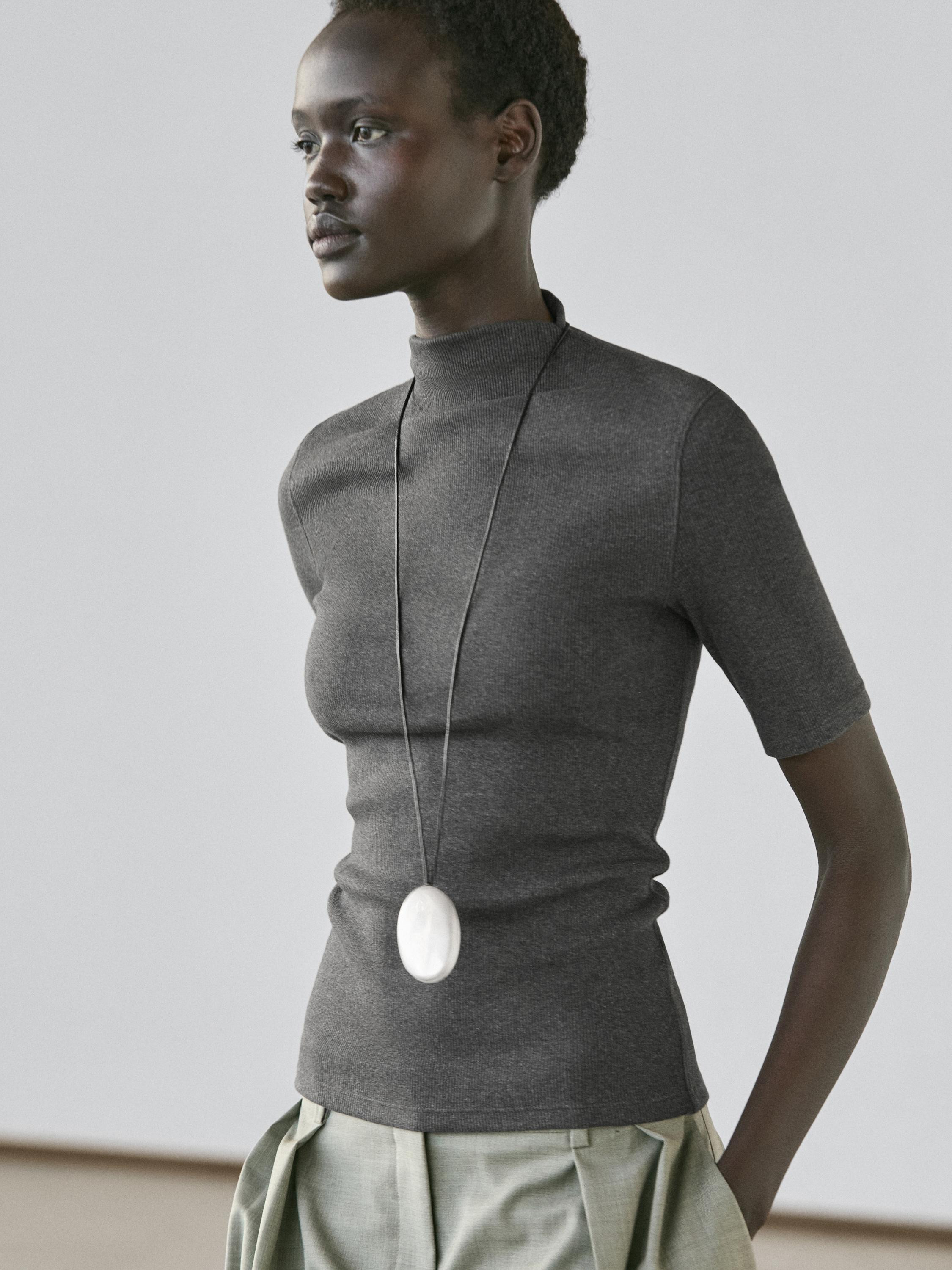 Short sleeve cotton blend T-shirt | Massimo Dutti UK