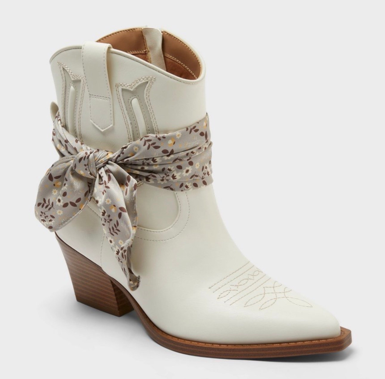 Women’s western boots with scarf detail. Target nailed it with these!

#LTKootd