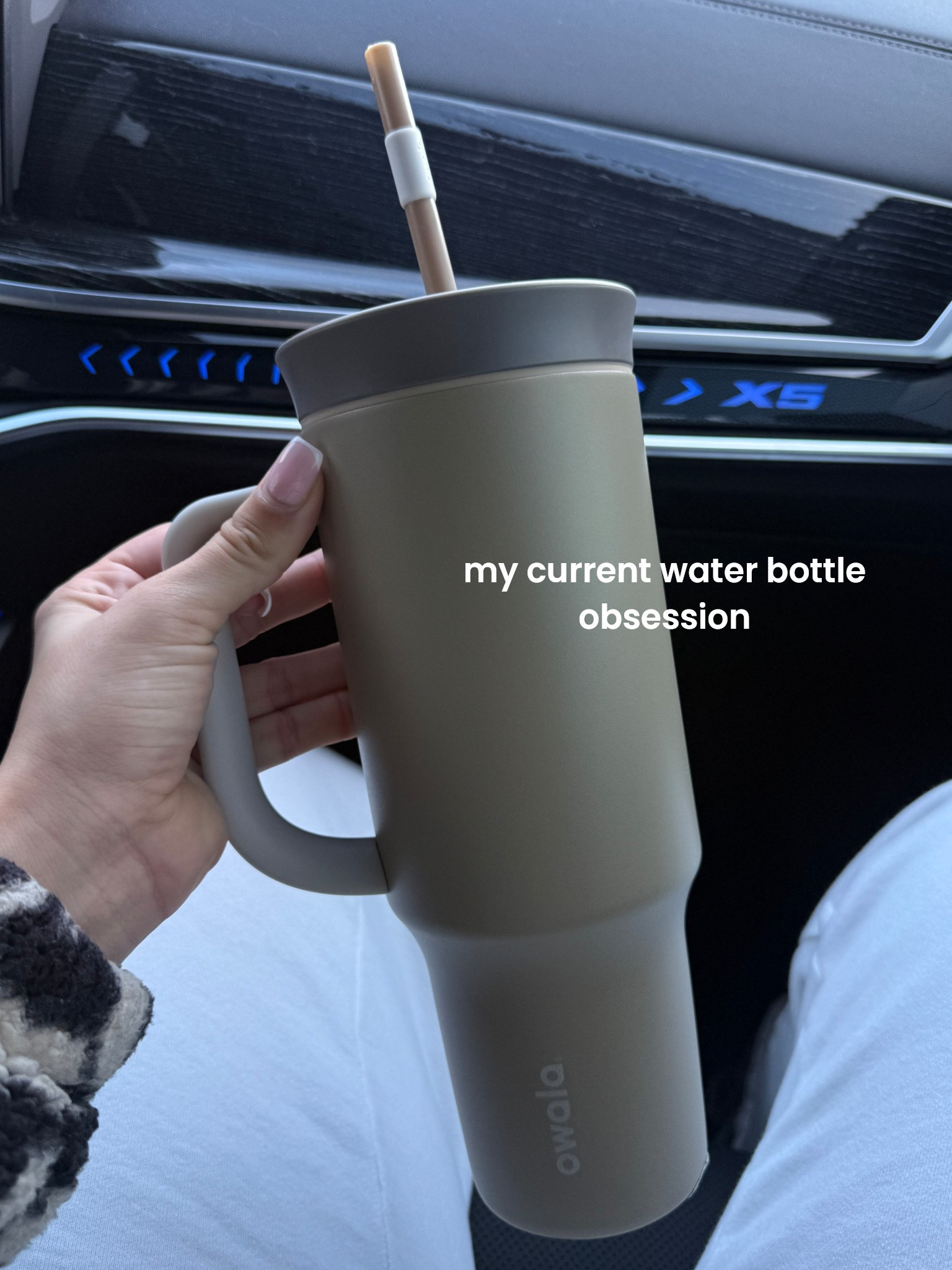 need a new water bottle while being pregnant + post birth and finally tried owala. love the functionality of it and the plastic built in straw! 

COLOR : DOWN TO EARTH 

#LTKdayinmylife #LTKActive #LTKmomlife