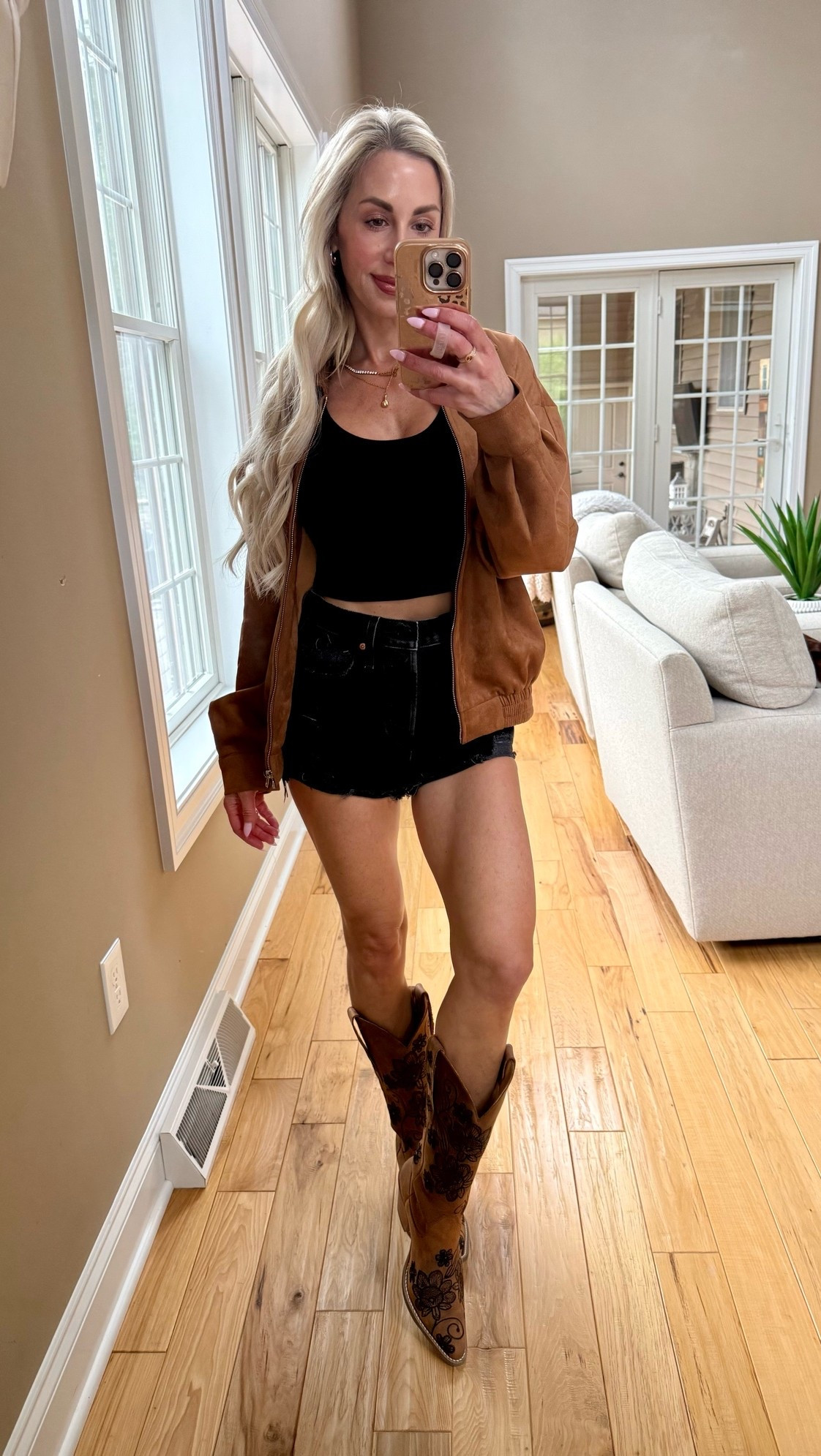 Wearing this Fringe jacket on repeat this season 🤎 it’s just so good 🤠

#LTKSeasonal #LTKOver40 #LTKdayinmylife