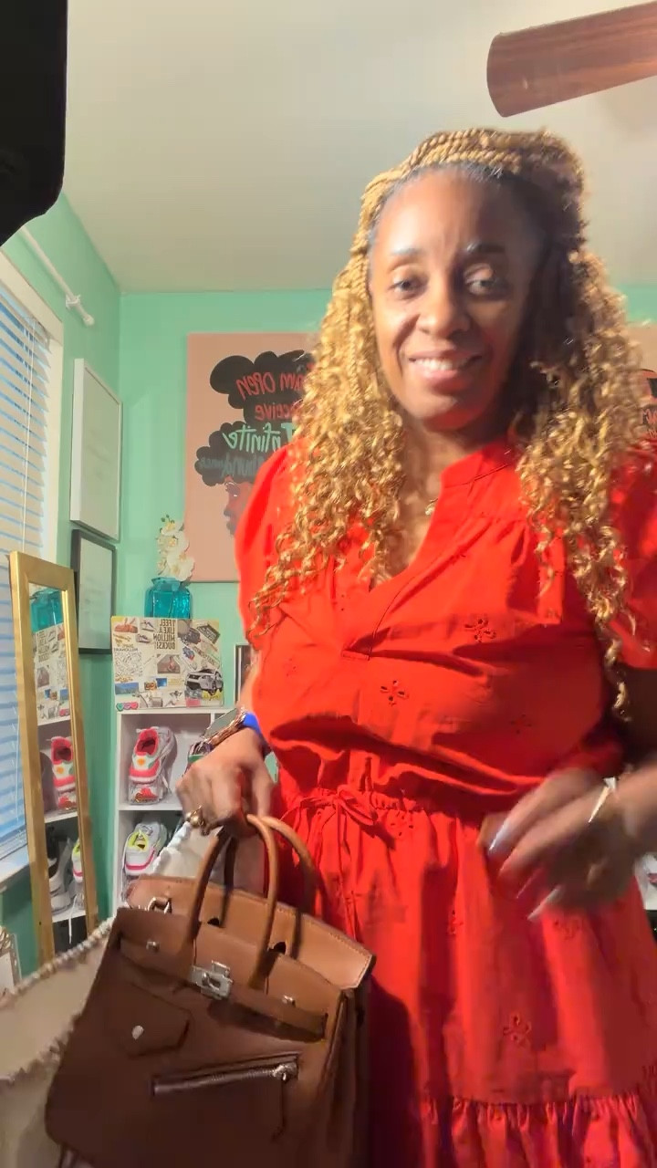 Have you heard of The Vault Label purses? If not your miss out. 

#LTKU #LTKgrwm