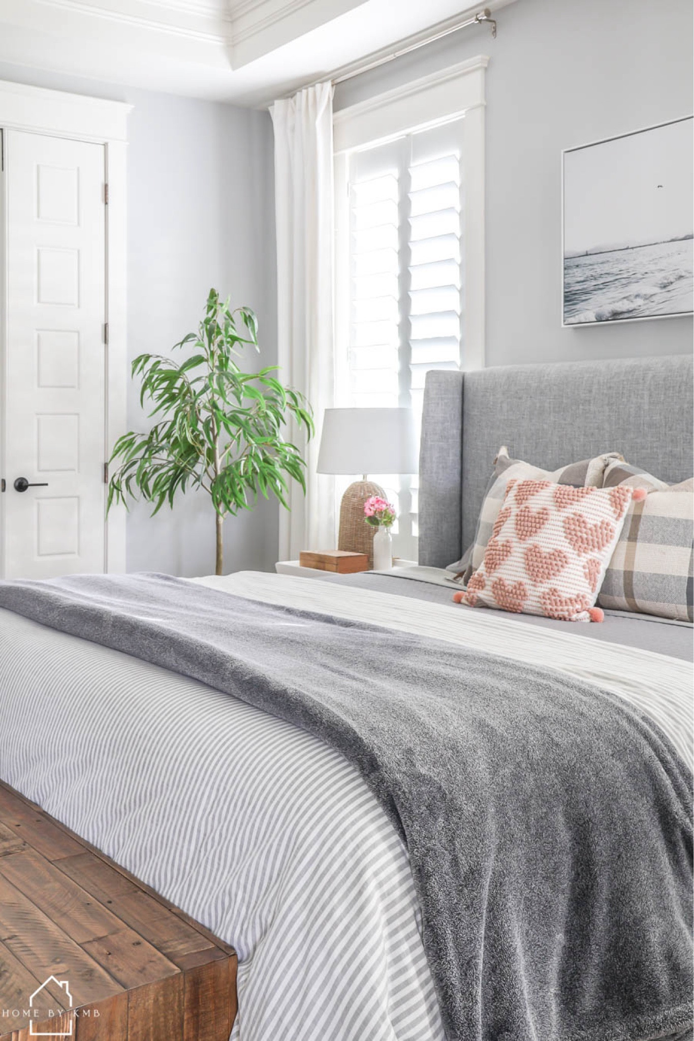 Valentine’s Day Home Decor Ideas are on the blog today! 💕
•
•
•
#homebykmb #costcofinds #wayfairathome #targetstyle #valentinesday #valentinesdaydecor #valentineshomedecor #bedrooms #bedroomdecor #bedroomstyling #bedroominspiration #bedroomideas #bedroominspo #bedroominteriordesign #bedroomdesigns #bedroomdecoration #bedroomdecorideas #bedroomdesignideas #masterbedroom #bedroomfurniture #homedecoration #homedecorating #homedecorinspo #homedecorideas 

#LTKSeasonal #LTKhome