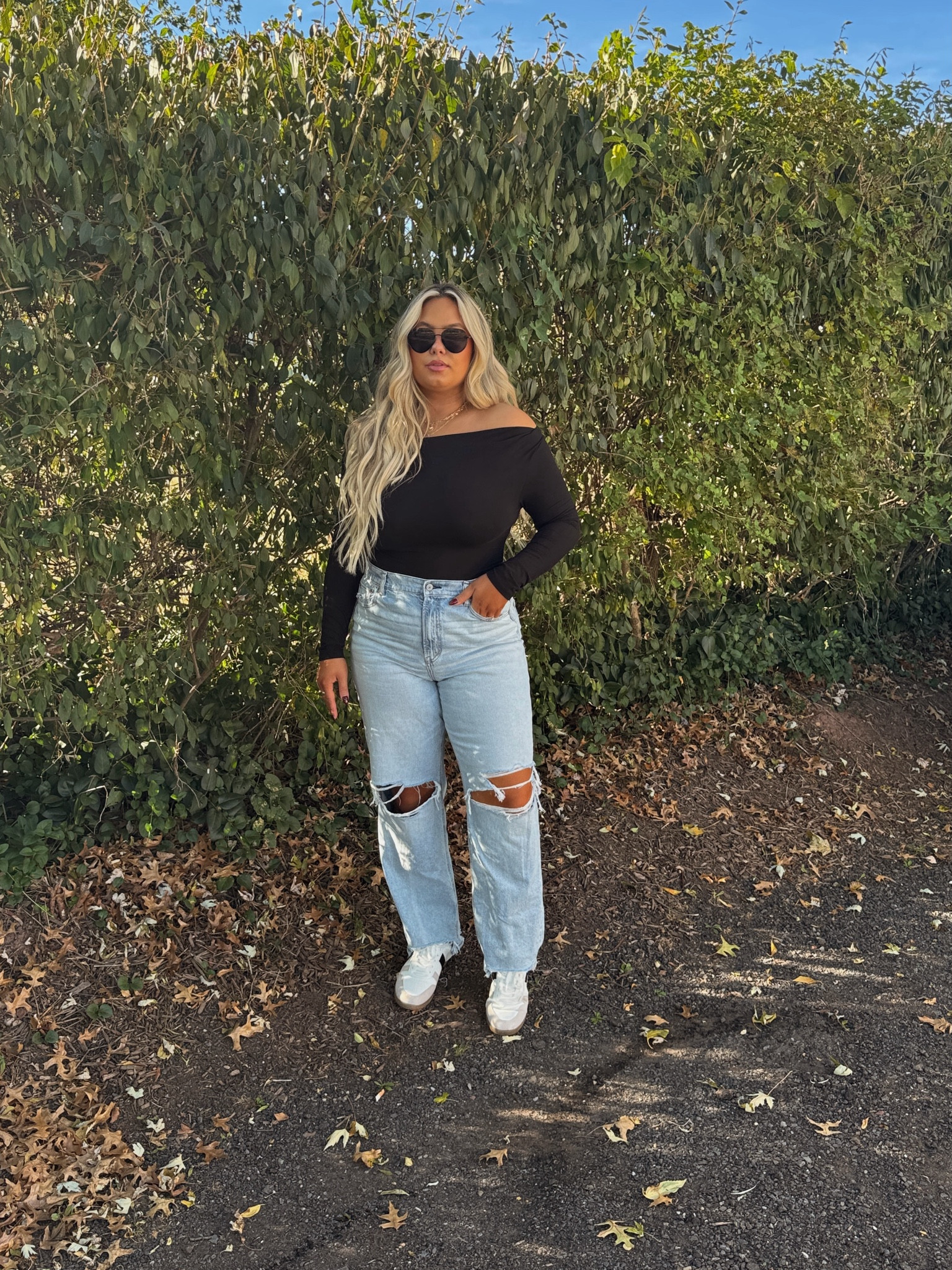 L TOP
16 JEANS
SHOES TTS

#fallfashion #falltrends #offtheshoulder #casualoutfits #midsizeoutfits

#LTKSeasonal #LTKMidsize #LTKFindsUnder50