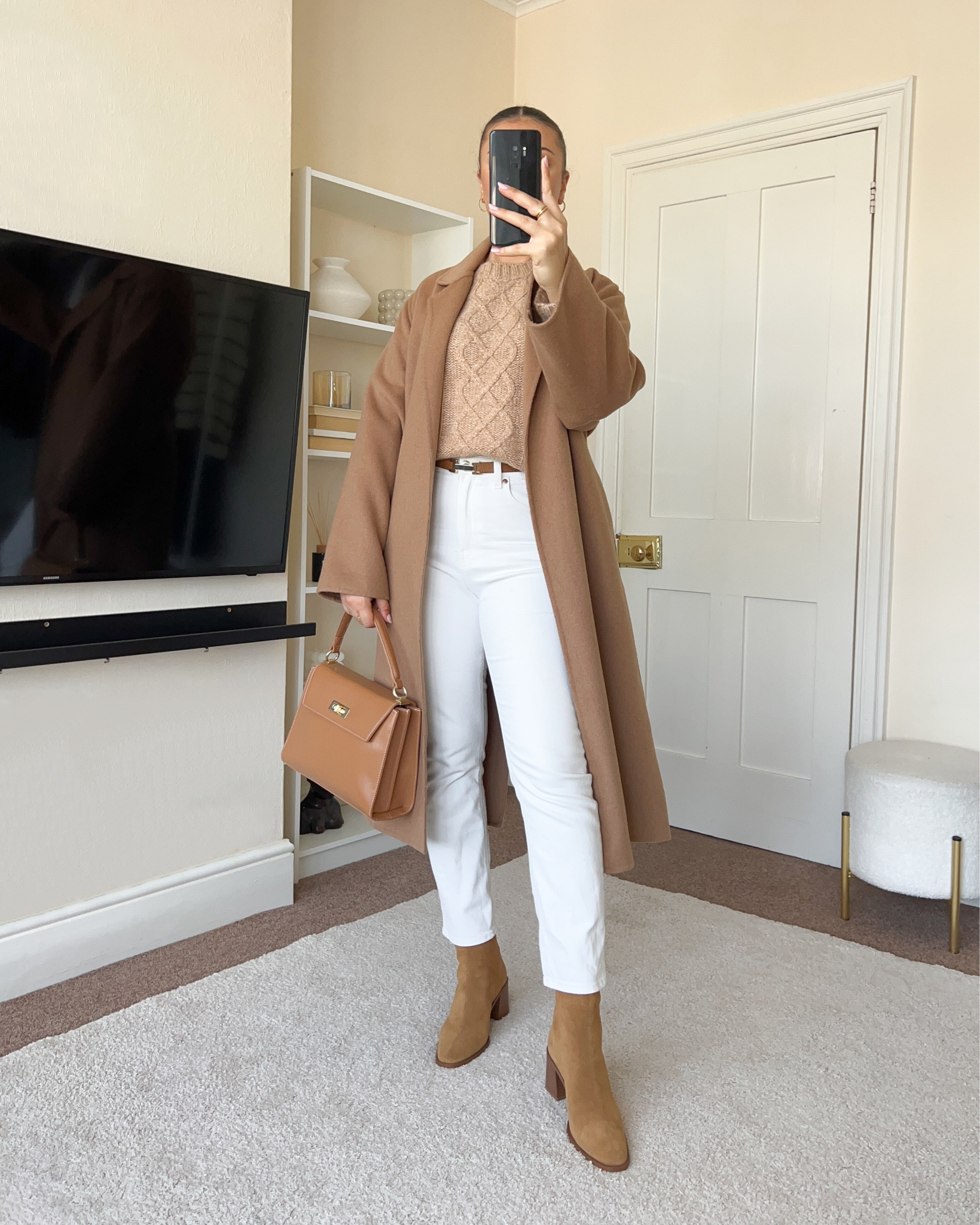 Cosy and chic autumn outfit.
Jumper is from M&S, wearing size S.
Coat is from Mango, wearing size S.
Jeans are from H&M, wearing size UK12.
Boots are from Mango, and bag is from Mango as well.

#LTKeurope #LTKstyletip #LTKfindsunder50