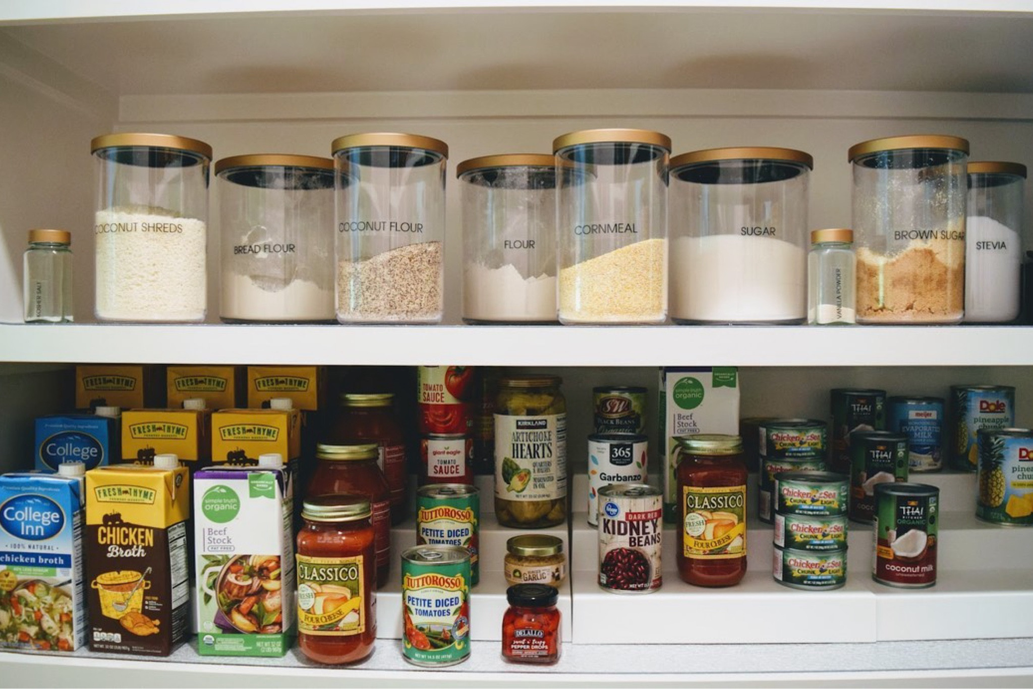 Glass Canisters + Spice Jars + Expand-A-Shelf, oh my!⠀⠀⠀⠀⠀⠀⠀⠀⠀
⠀⠀⠀⠀⠀⠀⠀⠀⠀
Talk about a pantry that has it all! These three items shine on their own, but man, they sure make a statement together!⠀⠀⠀⠀⠀⠀⠀⠀⠀
⠀⠀⠀⠀⠀⠀⠀⠀⠀
Have you checked out the SHOP page on our new website? We’re sharing all of our favorite products with you!