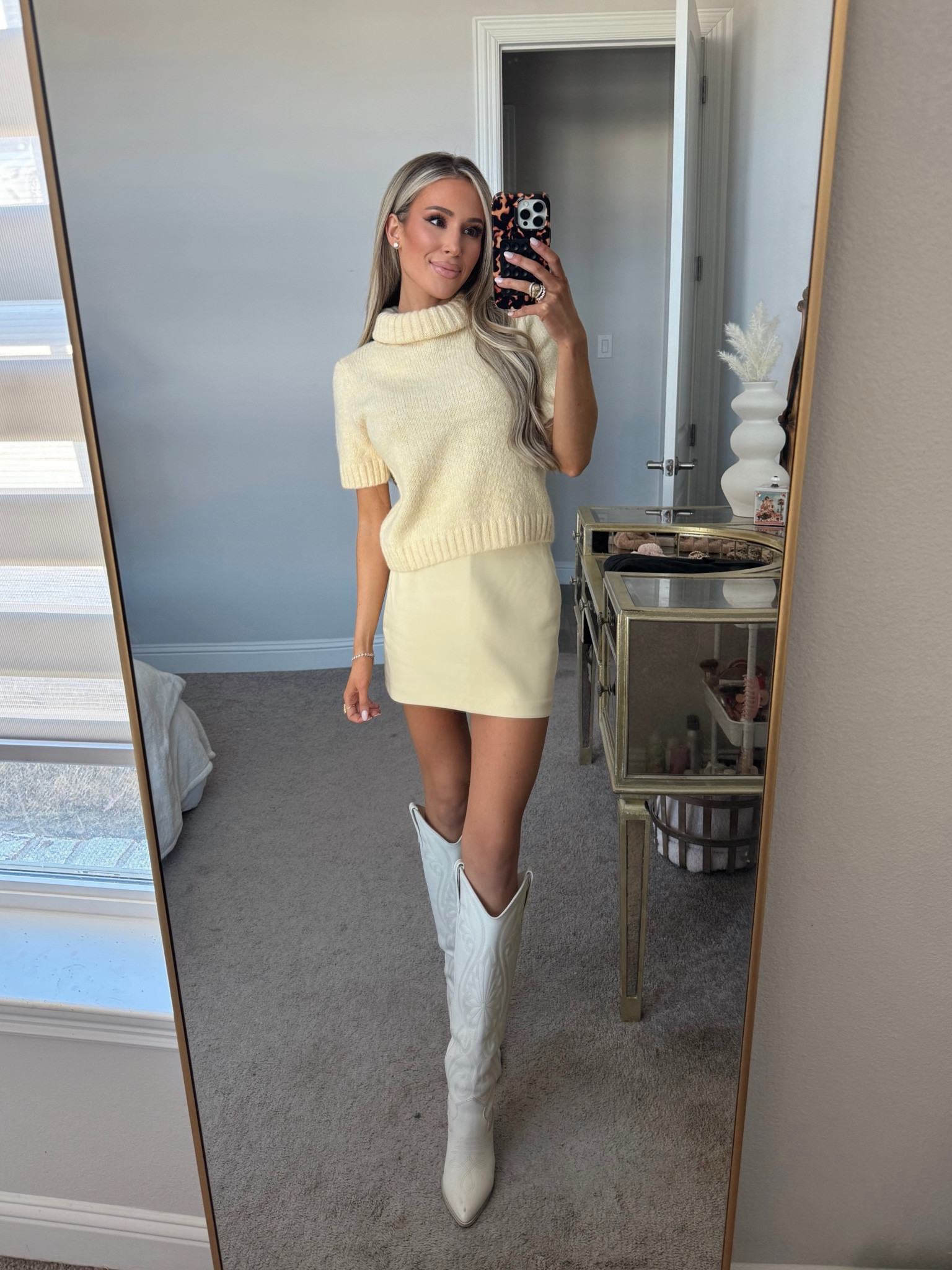 Loving this pale yellow for spring! 🌼Wearing smallest size in top and skort

Abercrombie. Abercrombie outfit. Spring outfit. Mini skirt. Yellow outfit. Monochromatic outfit. Petite. Spring style. Ootd  

#LTKPetite #LTKFindsUnder100 #LTKSeasonal