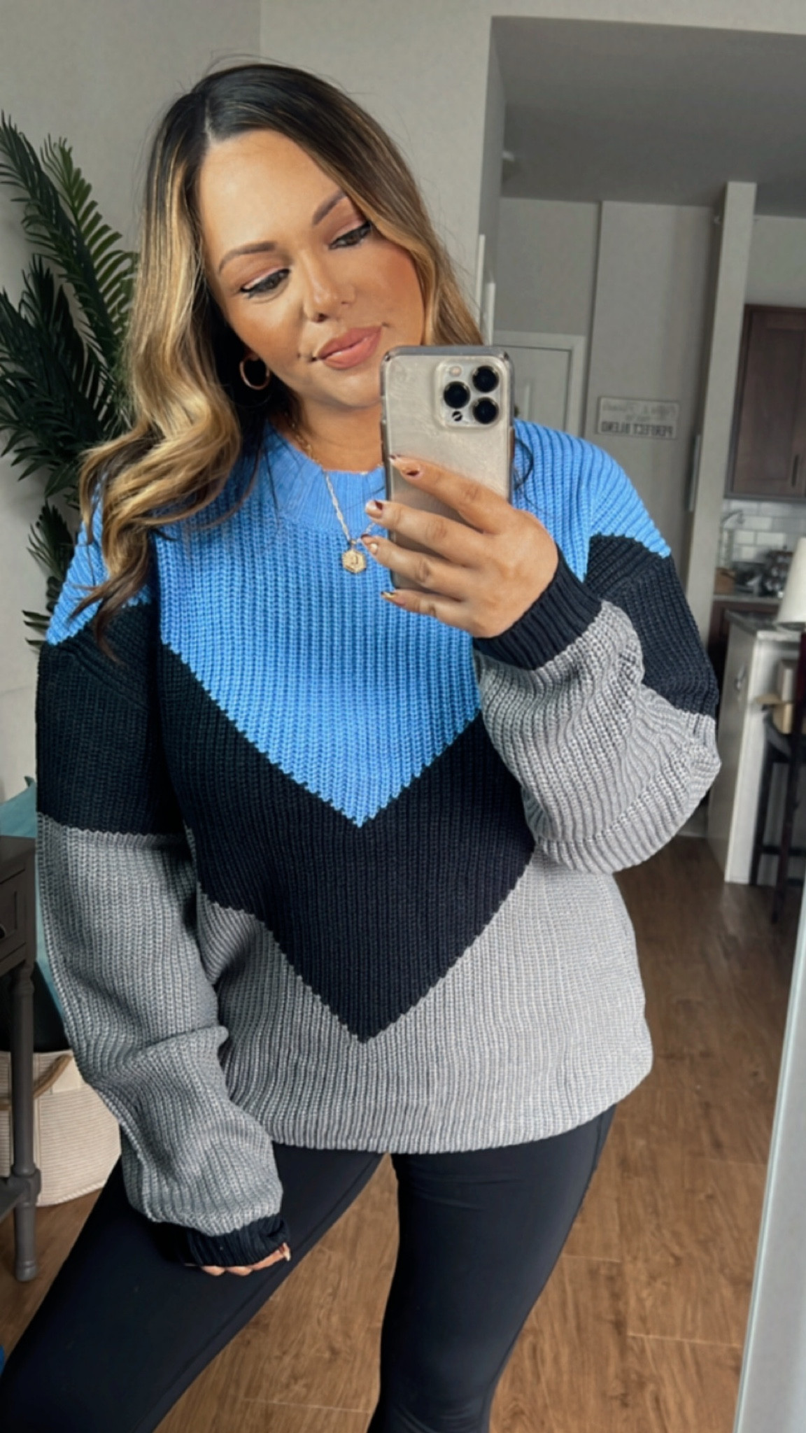 AMAZON CASUAL SWEATER 💙
Size Large
Earrings & Necklace are also AMAZON

#LTKHoliday #LTKSeasonal #LTKsalealert