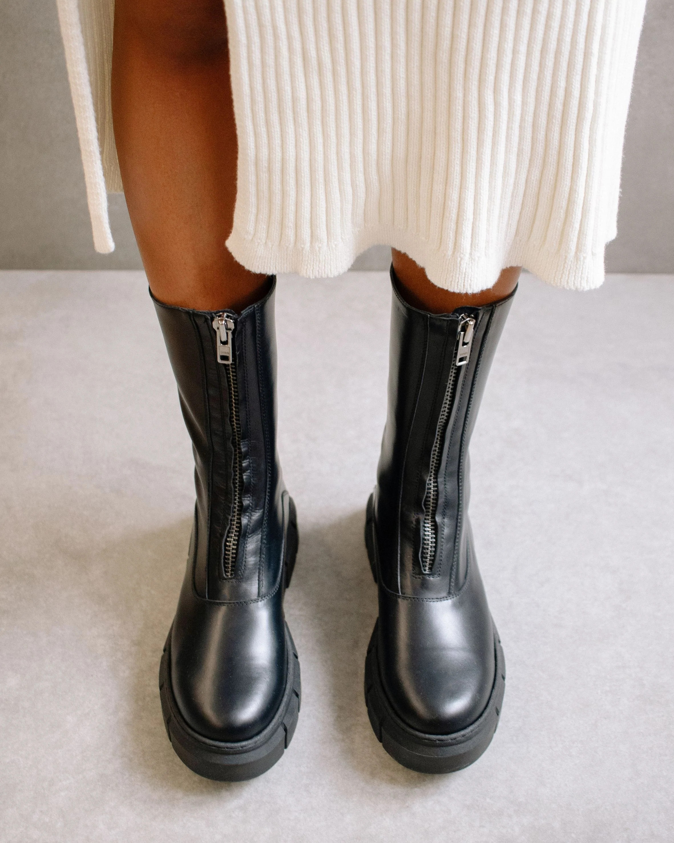 Peak Zipper - Black Leather Boots | ALOHAS | Alohas FR