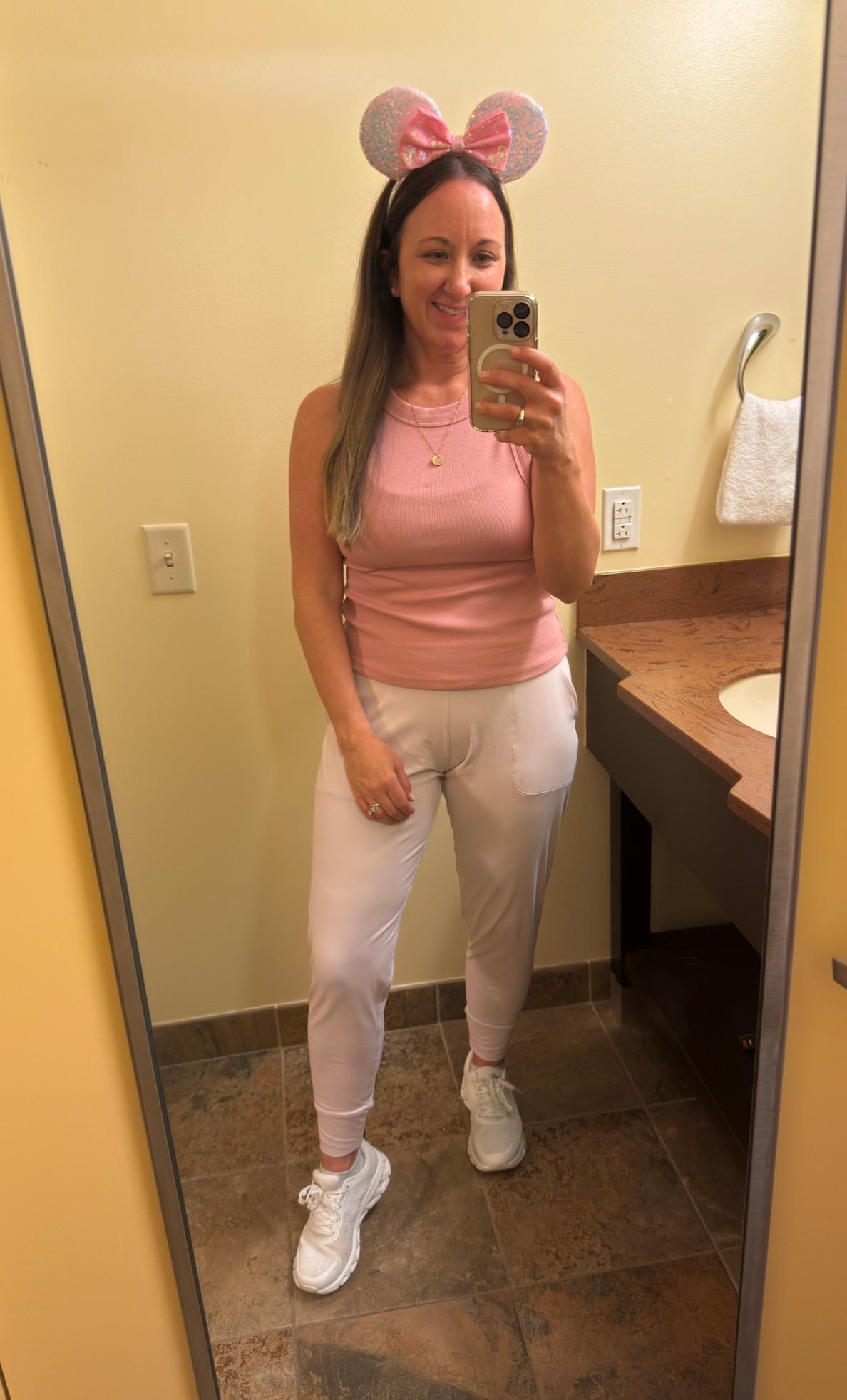 What I wore to Hollywood Studios

#LTKTravel #LTKActive #LTKootd