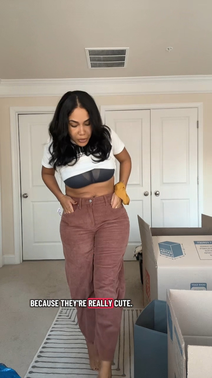 I really been sleeping on Old Navy and I’m mad nobody ever said anything to me about it 😩 Anyway, do you agree? Should I keep them or return them? Do we love them or hate them? #barreljeans #oldnavystyle 

#LTKGiftGuide #LTKootd #LTKSaleAlert