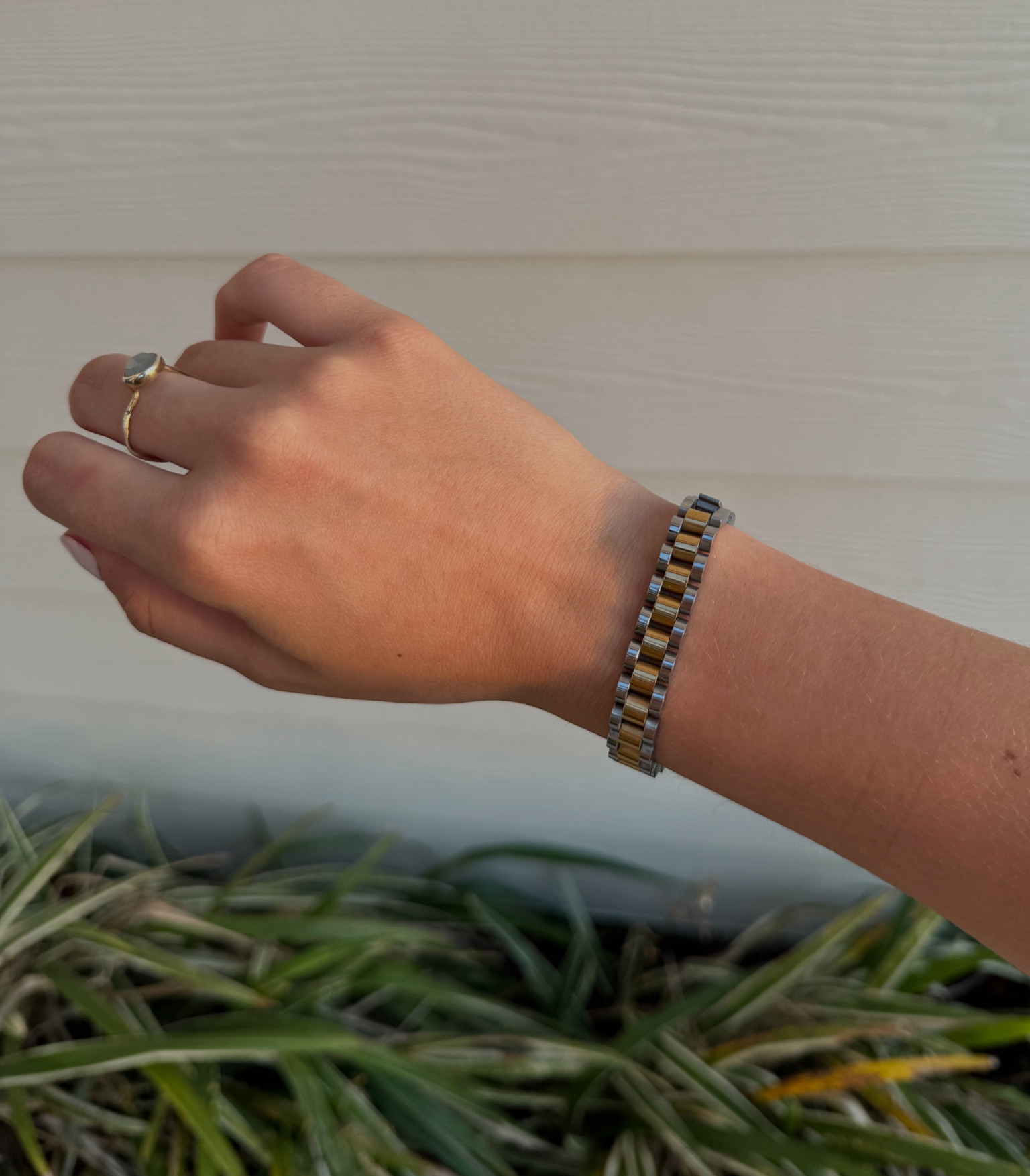 Two Toned bracelet from Revolve - my favorite simple and dainty accessory right now!! 
#bracelet #twotoned #revolve

#LTKstyletip #LTKU #LTKfindsunder100