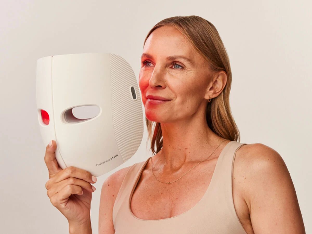 TheraFace Mask: LED Light Therapy Skincare Device | Therabody | Theragun