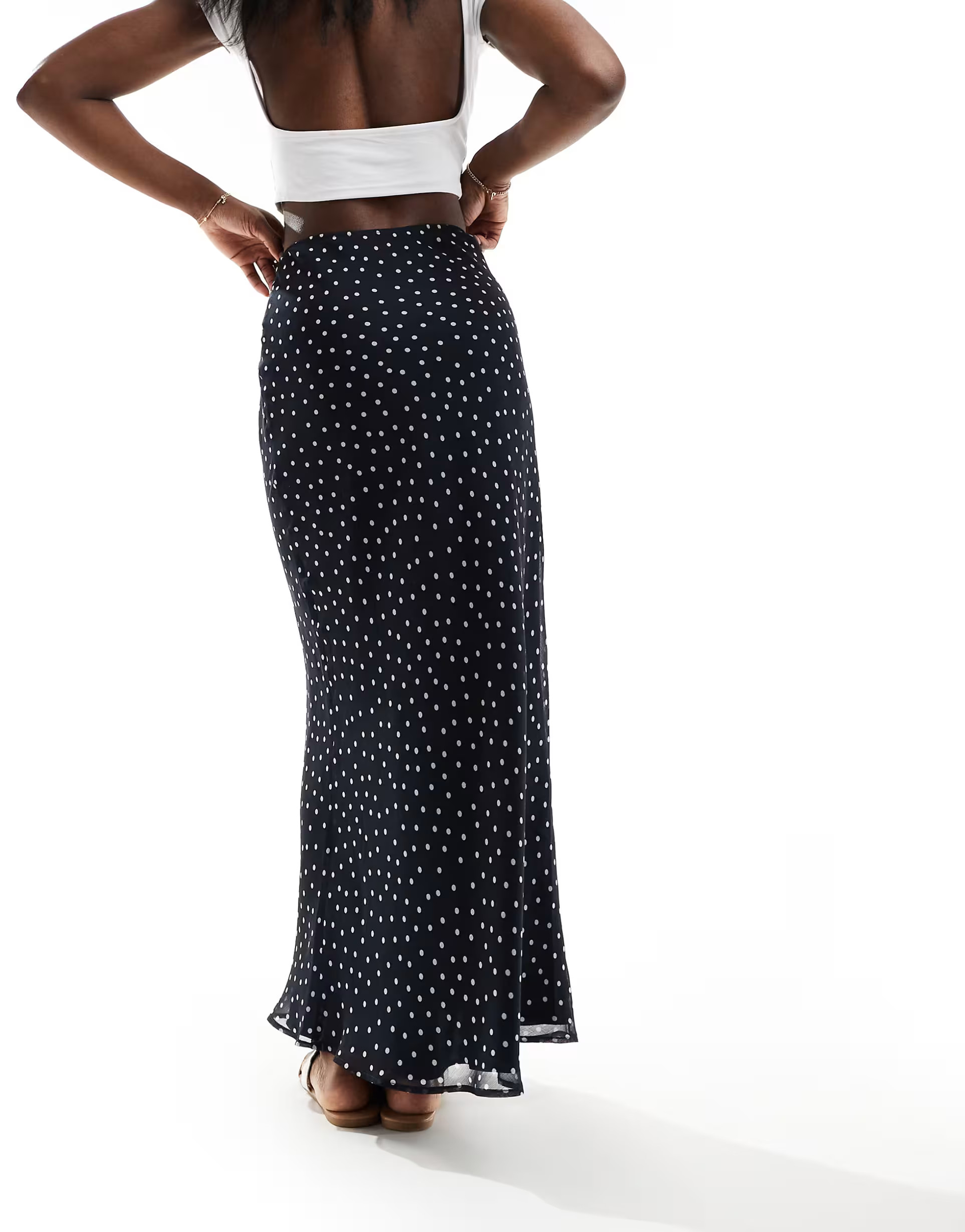 ASOS DESIGN - Jupe longue coupée en biais en mousseline à pois - Bleu marine/blanc | ASOS (Global)