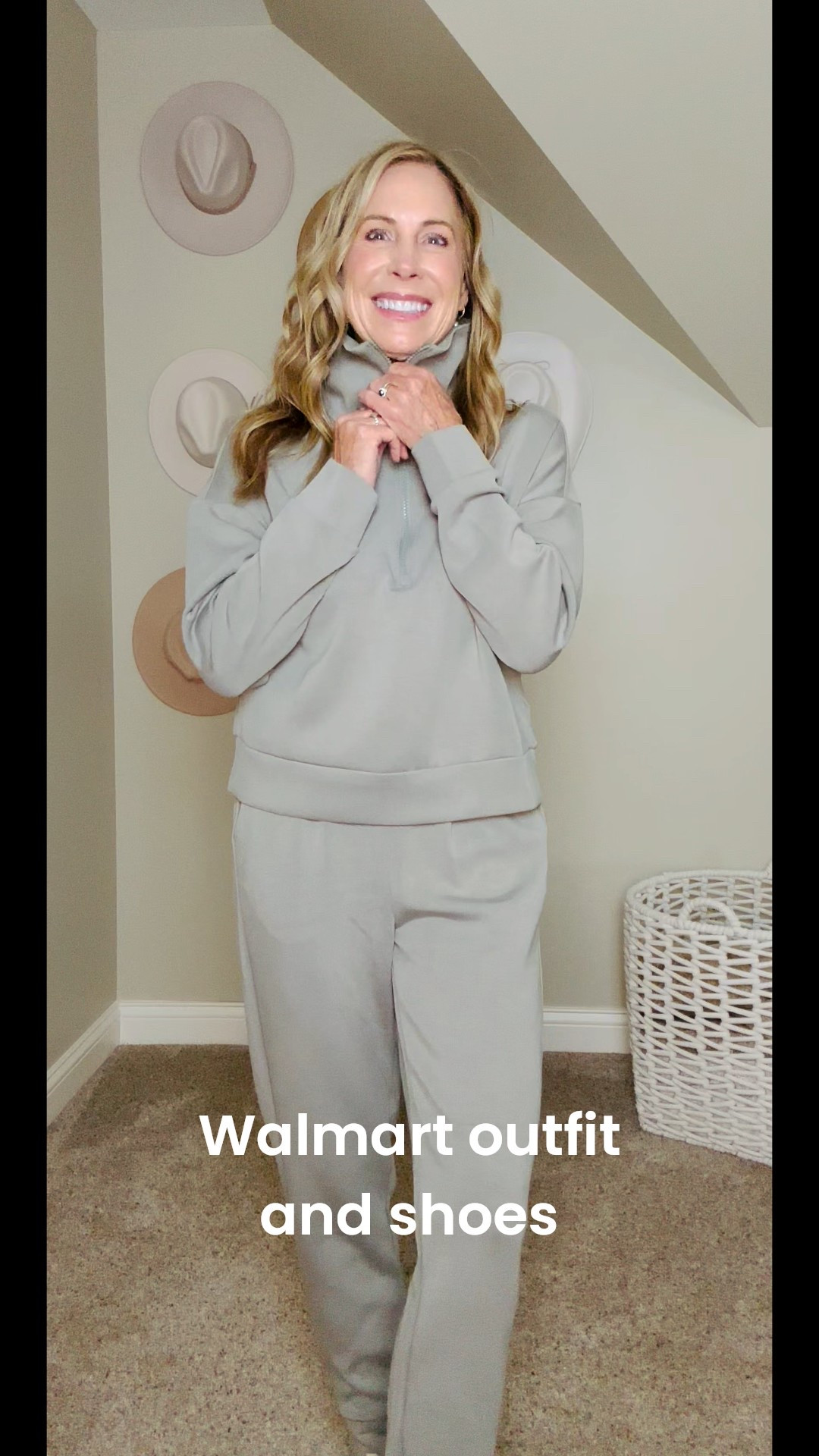 Loving this Walmart outfit!

Pants - xs
Top - small
Shoes - size 6