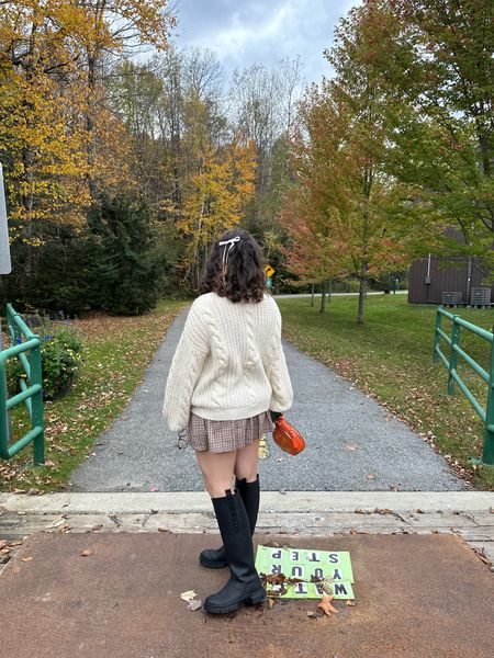 Perfect fall outfit

Fall, plaid skirt, knee high boots, oversized sweater

#LTKshoecrush #LTKmidsize #LTKstyletip