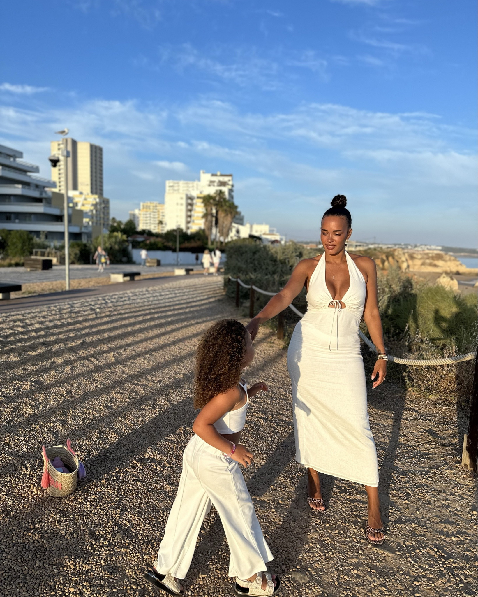 Mother daughter holiday look 🤍

Summer Style, Summer Fashion, Holiday Inspiration, Womenswear, Girls Wear, Holiday Inspiration, Outfit Ideas, White 

#LTKfamily #LTKsummer #LTKkids
