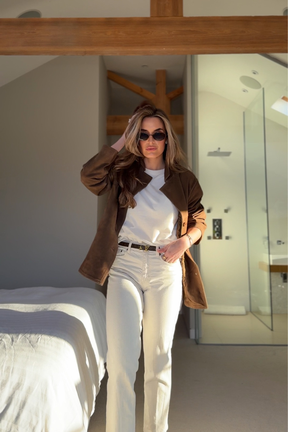 Cream jean styling: suede & casual 🤎

#LTKspring #LTKeurope #LTKstyletip