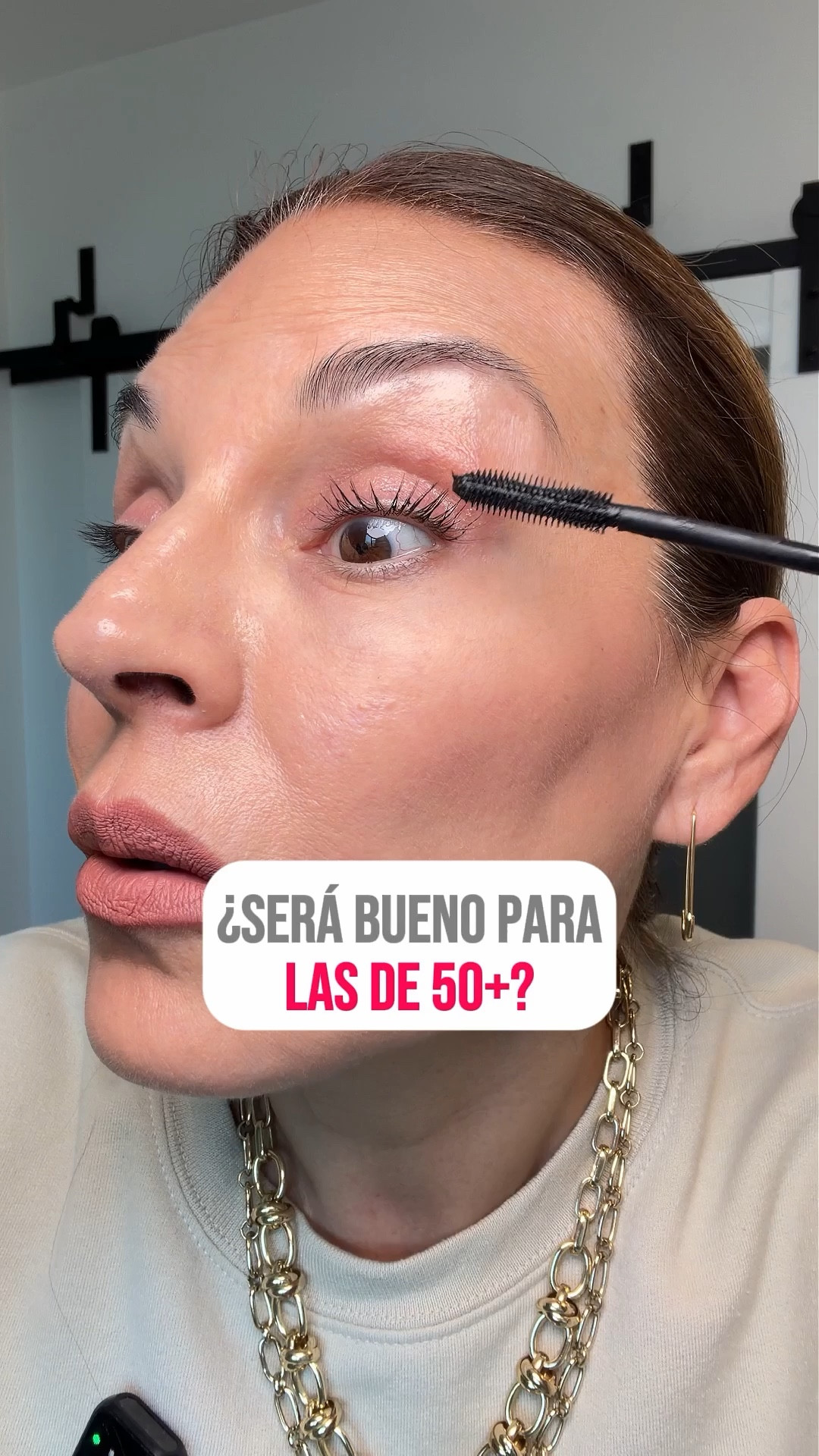 ¿Será bueno este mascara para las de 50 y más?

#LTKBeauty #LTKOver40