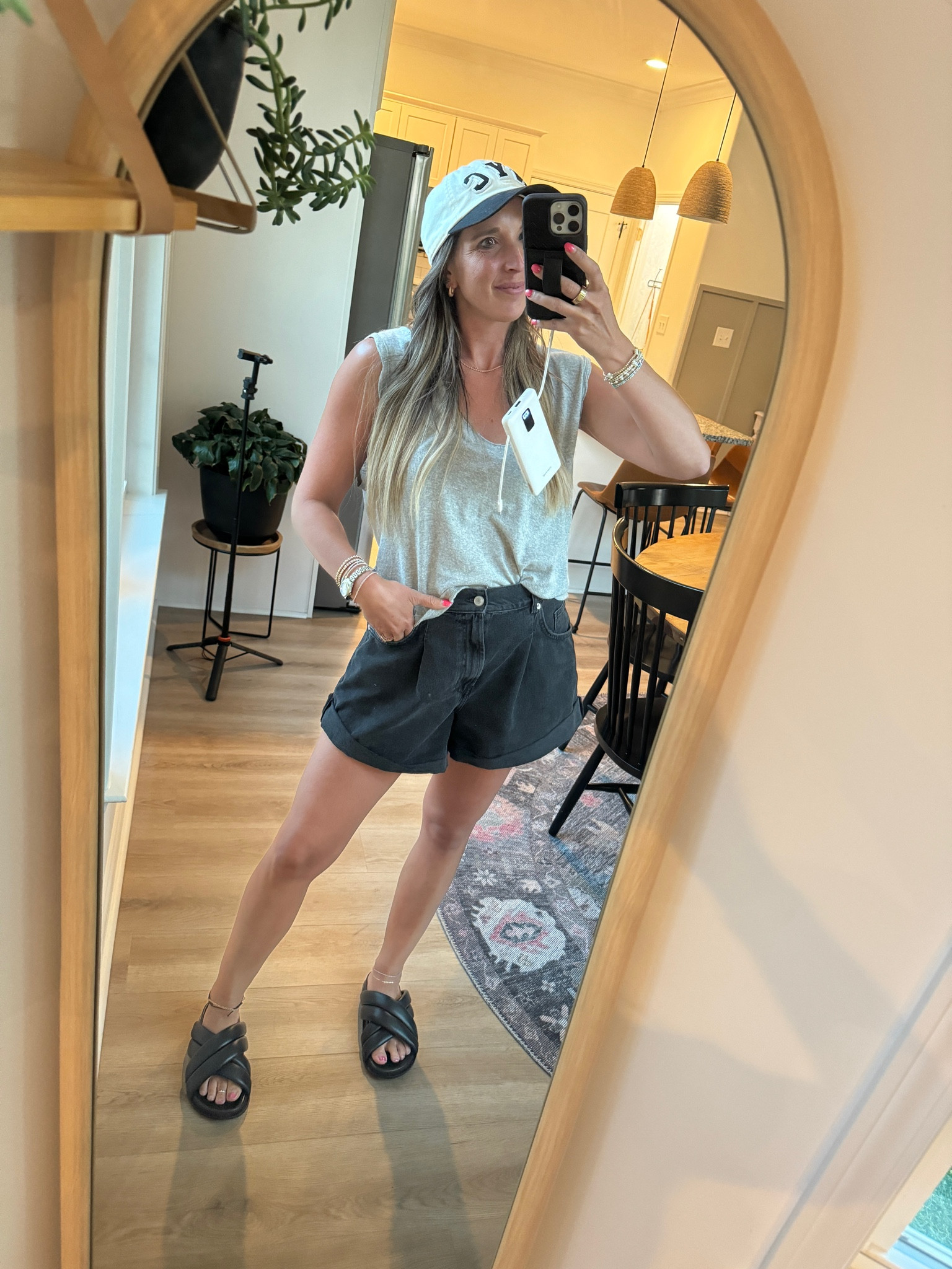 Todays work outfit for the salon 

All free people
Tank is old and I can’t seem to find it anymore 
Shorts are amazinggggg I’m in a small 
Shoes are anine bing

#LTKShoeCrush #LTKSeasonal #LTKFindsUnder100
