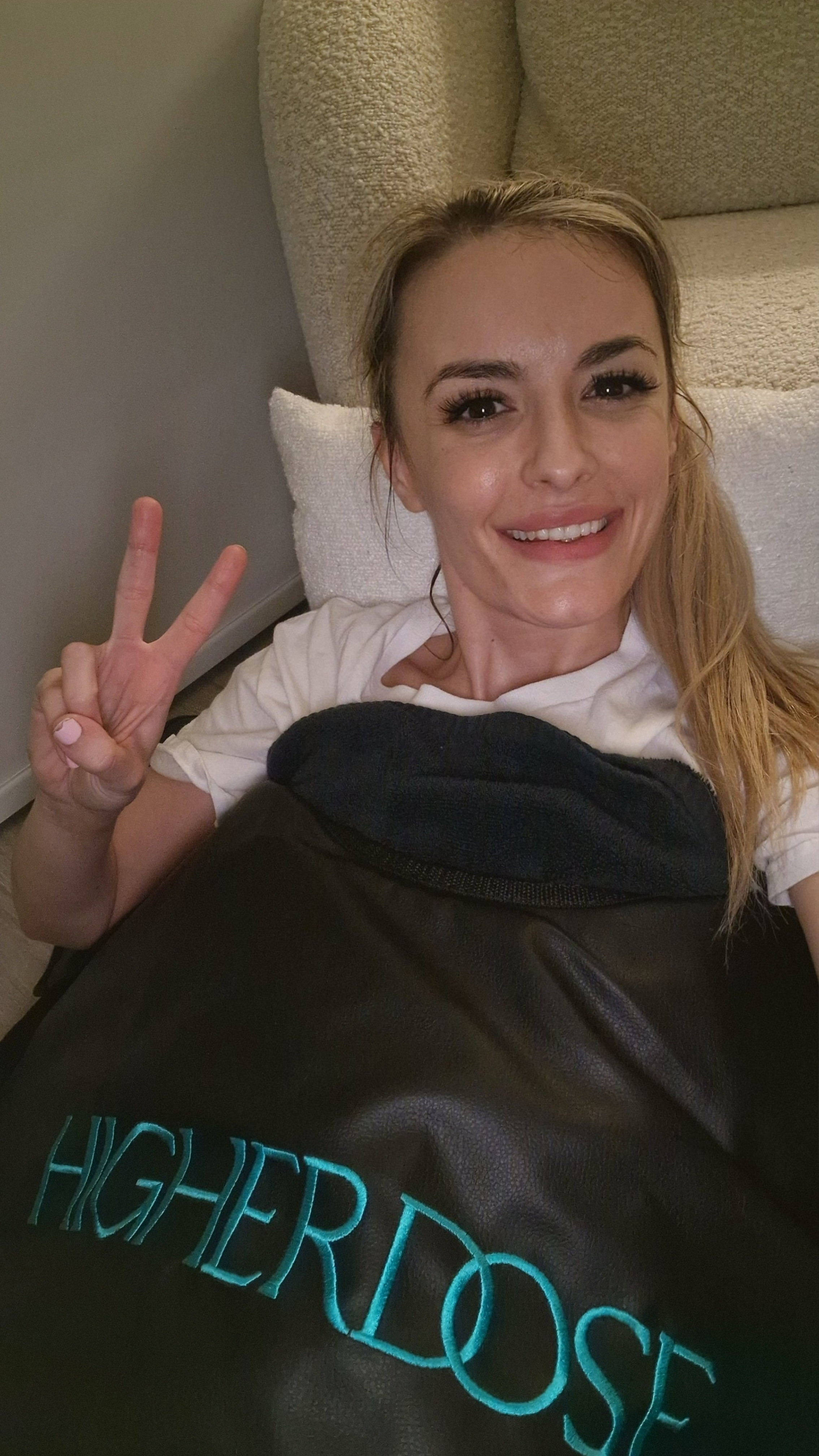 This Infrared Sauna Blanket has been crucial to my quick fitness recovery. I've been on a bit of a mission to get in shape quickly with many photoshoots lined up. And I couldn't have improved my body this fast without being able to recover more efficiently with the help of my Sauna Blanket. I've purchased the bundle with several inserts and always layer them all up as I like my Sauna session to be quite hot 🩷 couldn't speak highly enough x

#LTKActive