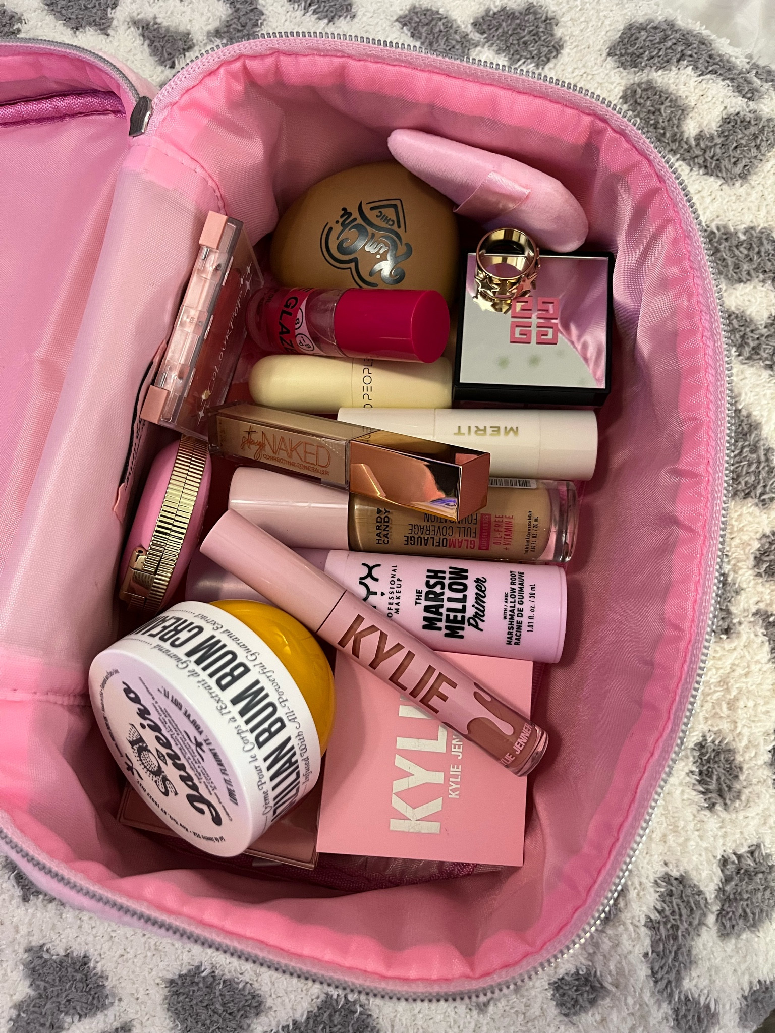 beauty products living rent free in my makeup bag ✨☁️🩷 


#LTKtravel #LTKunder50 #LTKbeauty