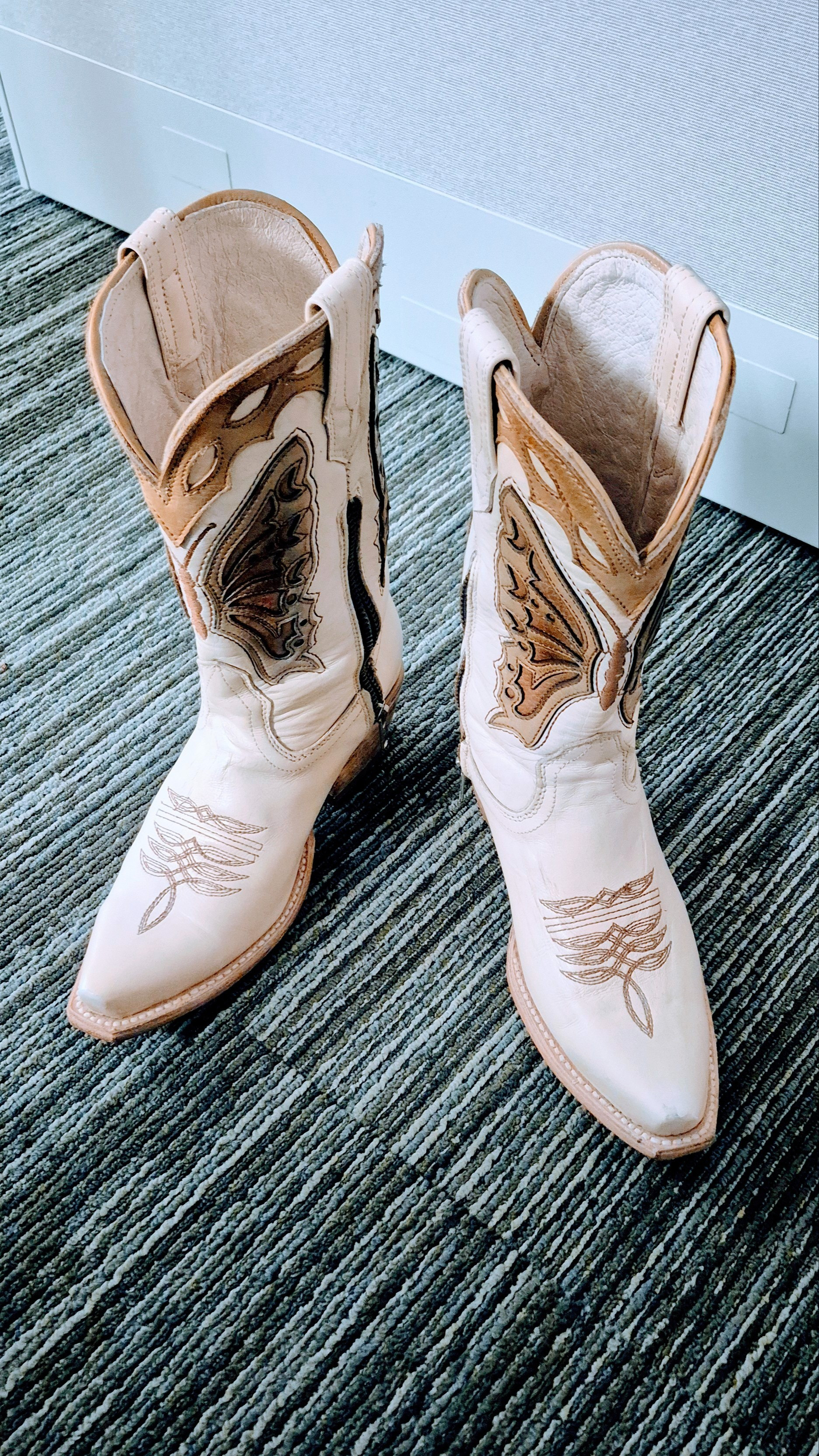 Boho western vibe. The perfect for country concert & festivals & everything in between. 

#LTKFestival #LTKU #LTKWorkwear