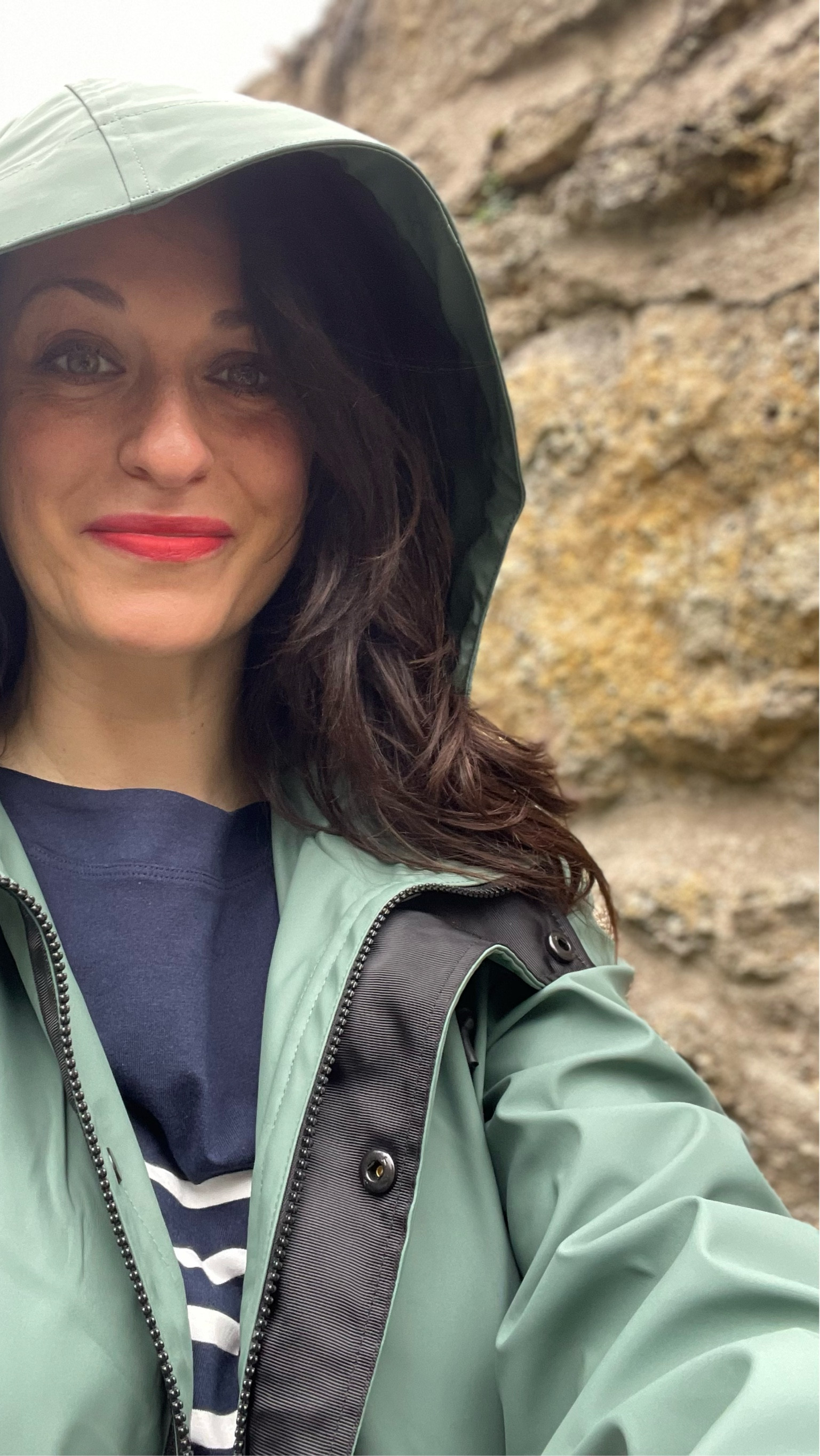 • Green "Jace X » raincoat #americatoday 
• « Feed the flame » matte lipstick #revlon (linked)
. Navy breton top #monoprix (linked)

#LTKmidsize #LTKeurope #LTKover40