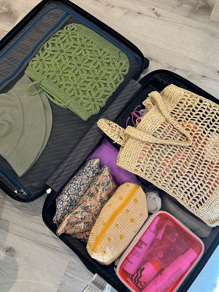 packing / travel bags 