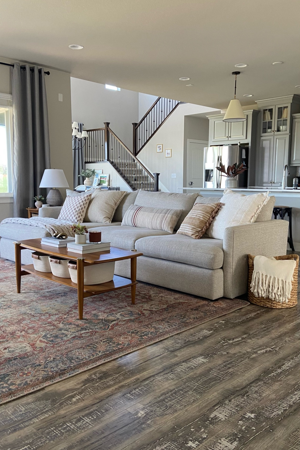 Fall-Inspired Living Room Design
#livingroom #familyroom #sectional #sofa #livingroomdecor #livingroomaccents #cozyhome 

#LTKSeasonal #LTKHome