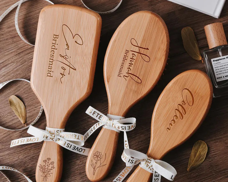 Customized bridesmaid comb,personalized bridesmaid gift,bridesmaid name wooden comb,gift for wome... | Etsy (US)