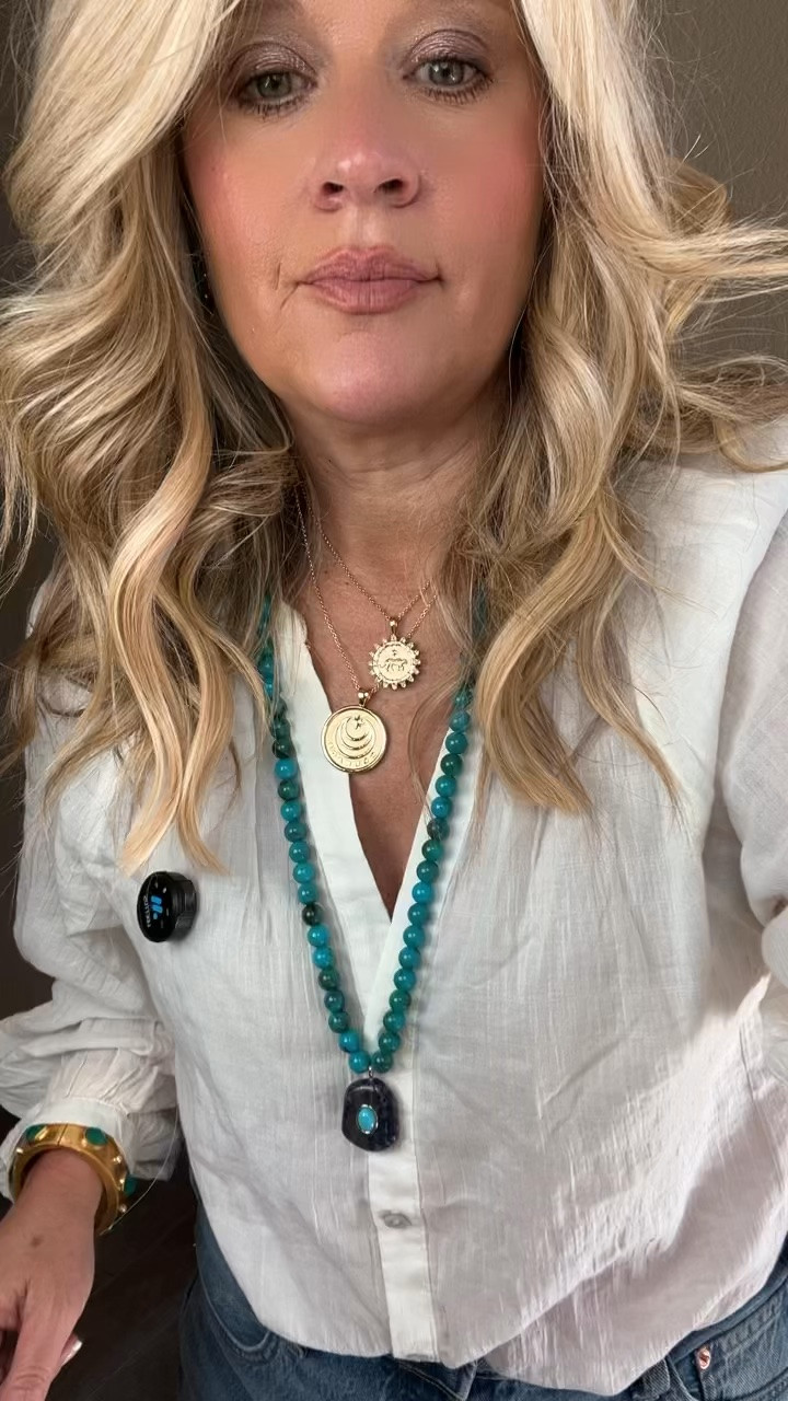 ✨Tap the bell, save and ❤️ start here 40 fashion, midlife style, midsize fashion and luxury looks for less. 

Outfit Physics™ is simple: clothes create lines, shape and proportion—and those change how an outfit looks.
I use three things:
LIFT — bring the eye up with necklines, collars, shoulders + details.
SKIM — choose fabrics and cuts that glide over the middle instead of grabbing it.
BALANCE — use proportion to create harmony from top to bottom.
Same body. Same belly. Different physics.
Because when an outfit feels “off,” we don’t automatically need to change our bodies.
Sometimes we just need to change the clothes.
👑 Helping you look good, feel good.
—Lindsey Denver

Comment SHOP below to receive a DM with the link to this post on my LTK ⬇ https://liketk.it/6p7Ny

Comment SHOP below to receive a DM with the link to this post on my LTK ⬇ https://liketk.it/6p7NW