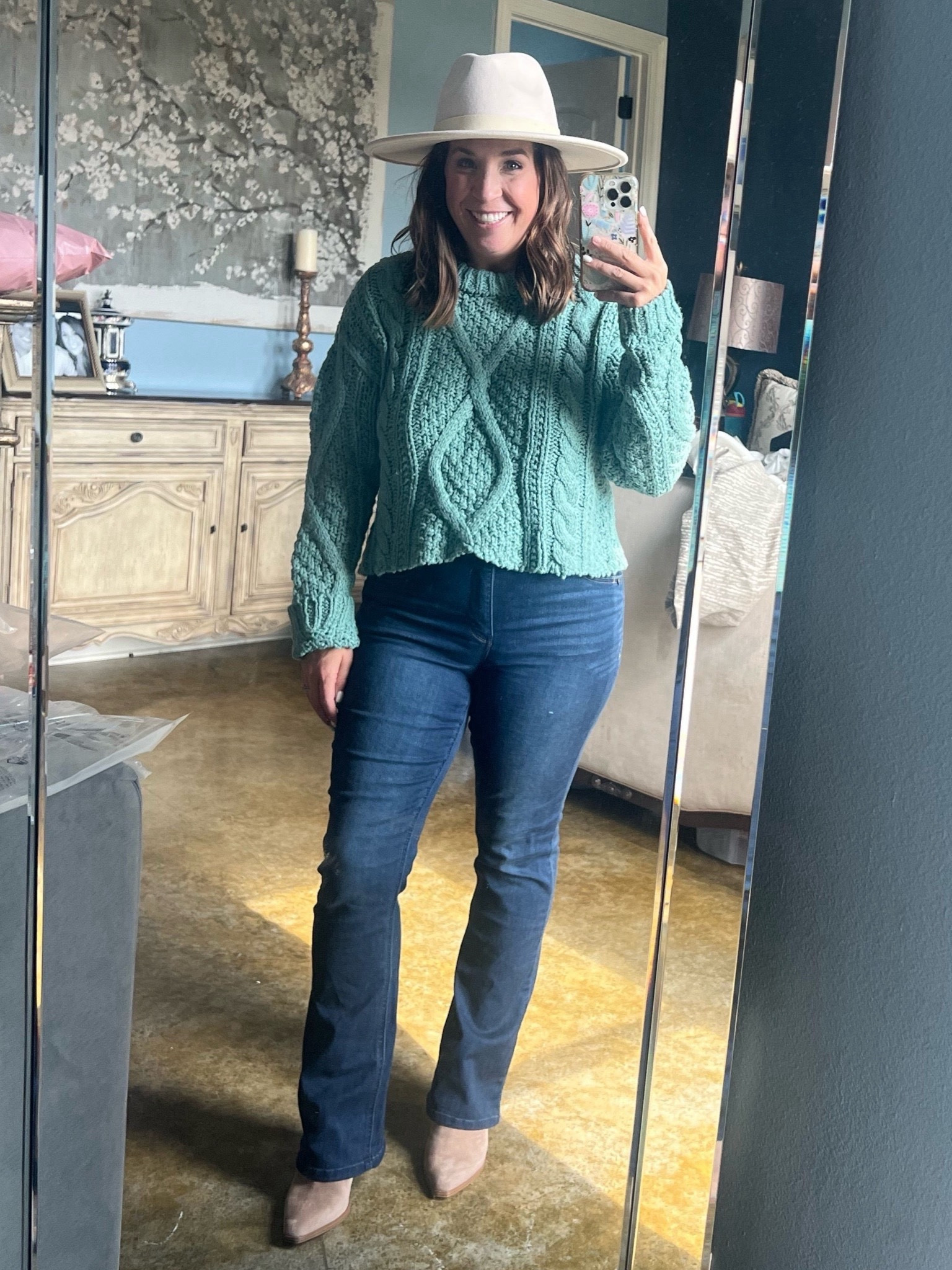 Mom approved jeans! These are the best- so soft and comfy and under $60. They also come in petite with I appreciate since I’m 5’2. Grab them while they are on sale! 

#LTKSummerSales #LTKxNSale #LTKSaleAlert