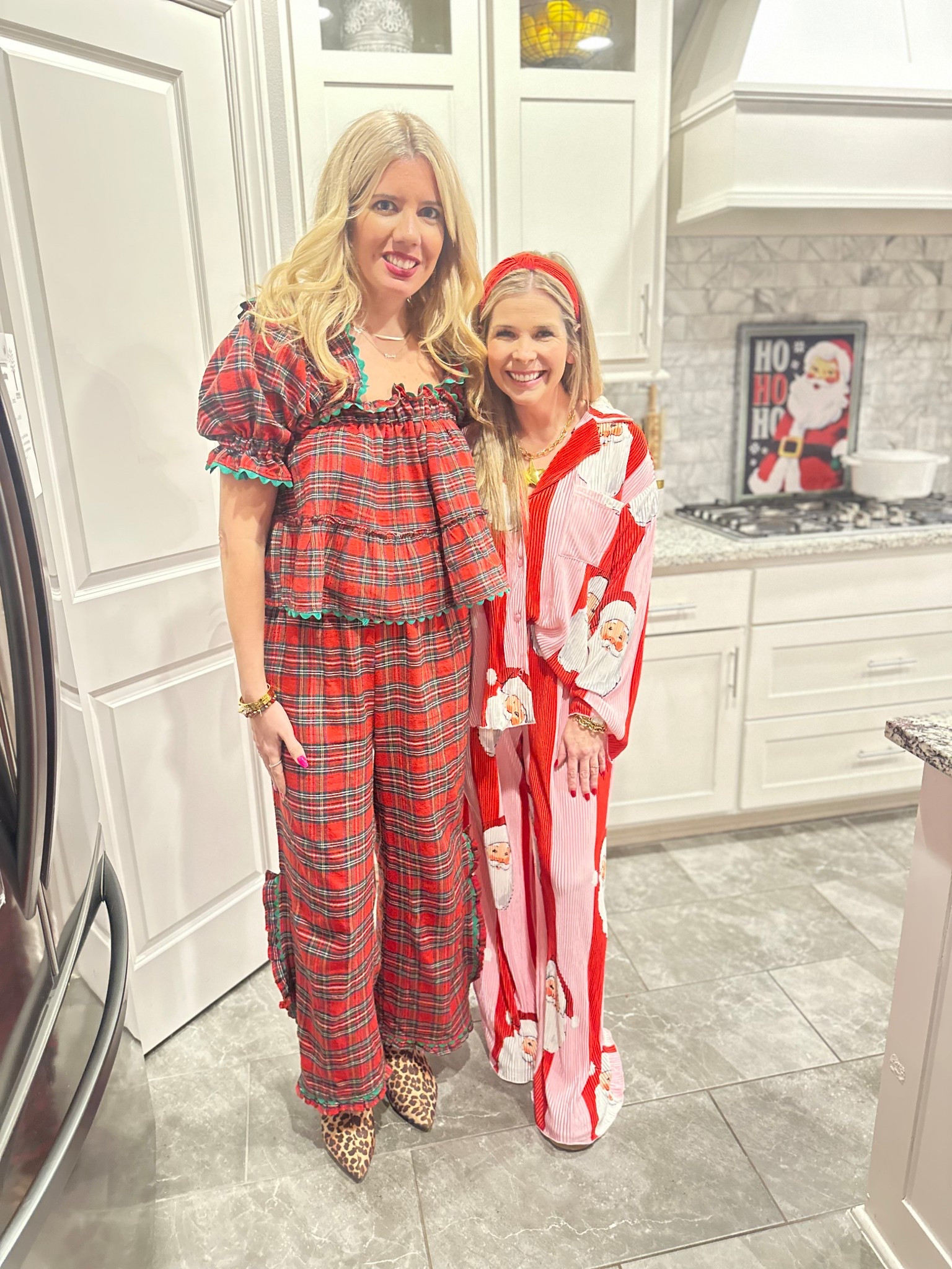 Christmas outfits, plaid, Santa, mom outfits holiday 

#LTKmomlife #LTKSeasonal #LTKHoliday