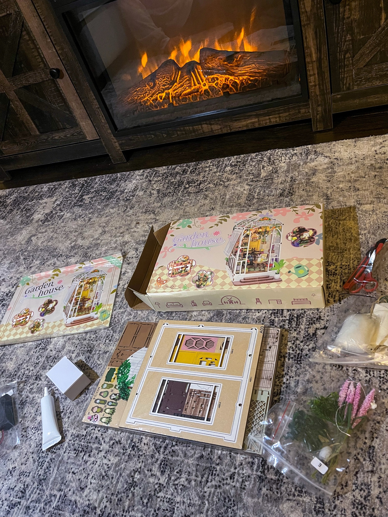 Book Nooks are great gifts! 🎁 

#LTKHome #LTKSeasonal #LTKGiftGuide