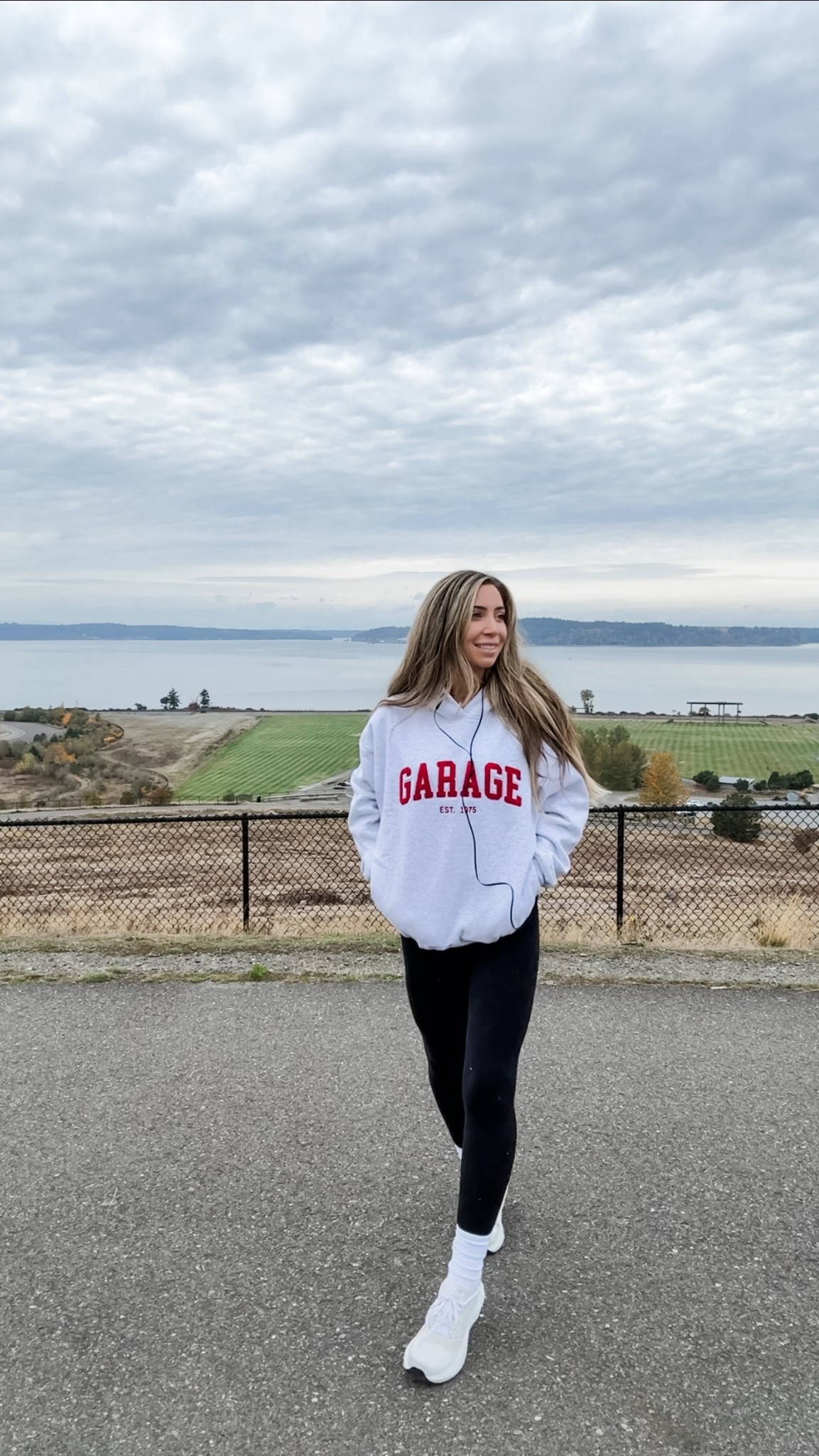 My new fav sweatshirt is perfect for fall walks 🥰 It’s fleece lined with drop shoulders! Wearing an xxs for a more fitted lookk

#LTKActive #LTKPetite #LTKFindsUnder100