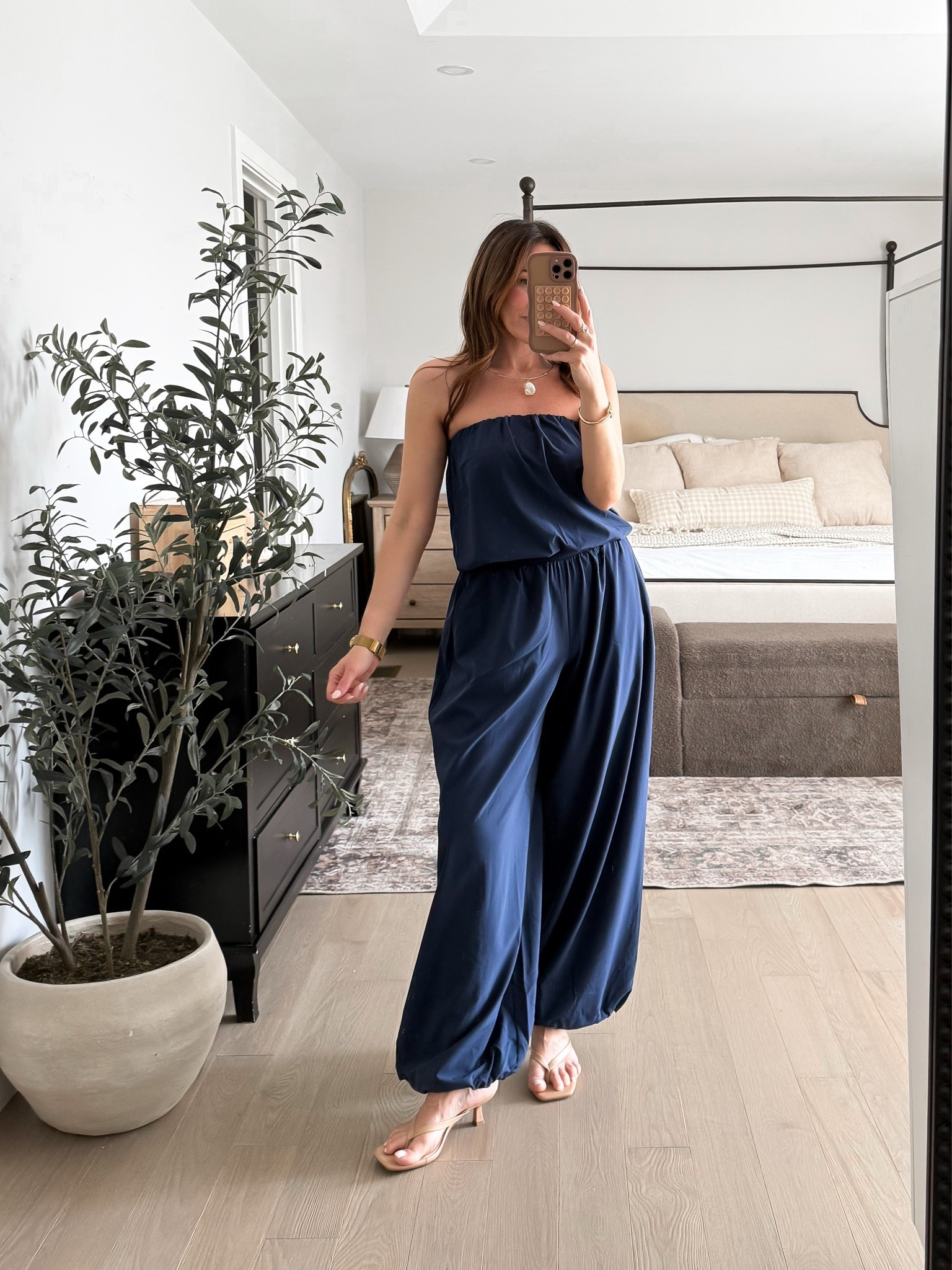 Loft set is currently 50% off. Loft style
Wearing XS in both

#LTKSeasonal #LTKSaleAlert #LTKootd