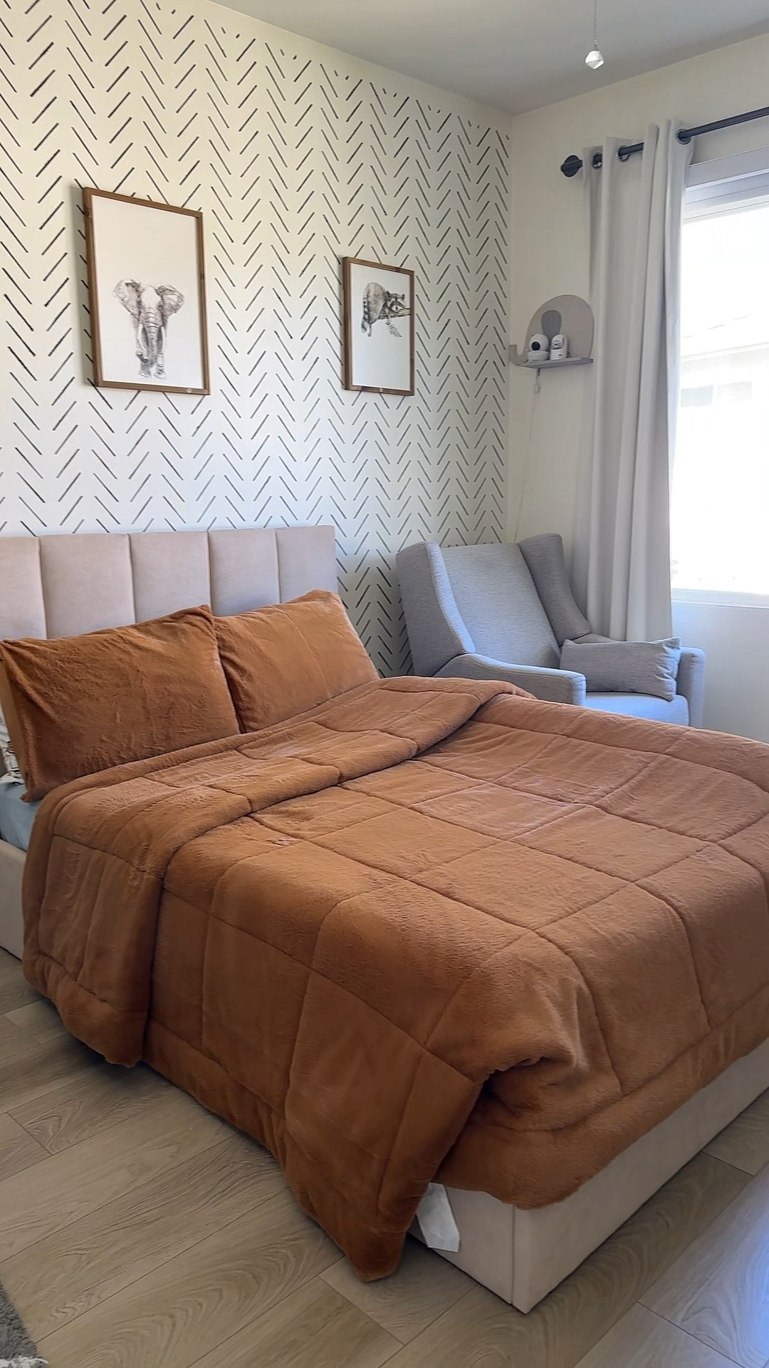 Faux fur bed comforter set perfect for any bedroom

#LTKHome #LTKFamily #LTKSaleAlert