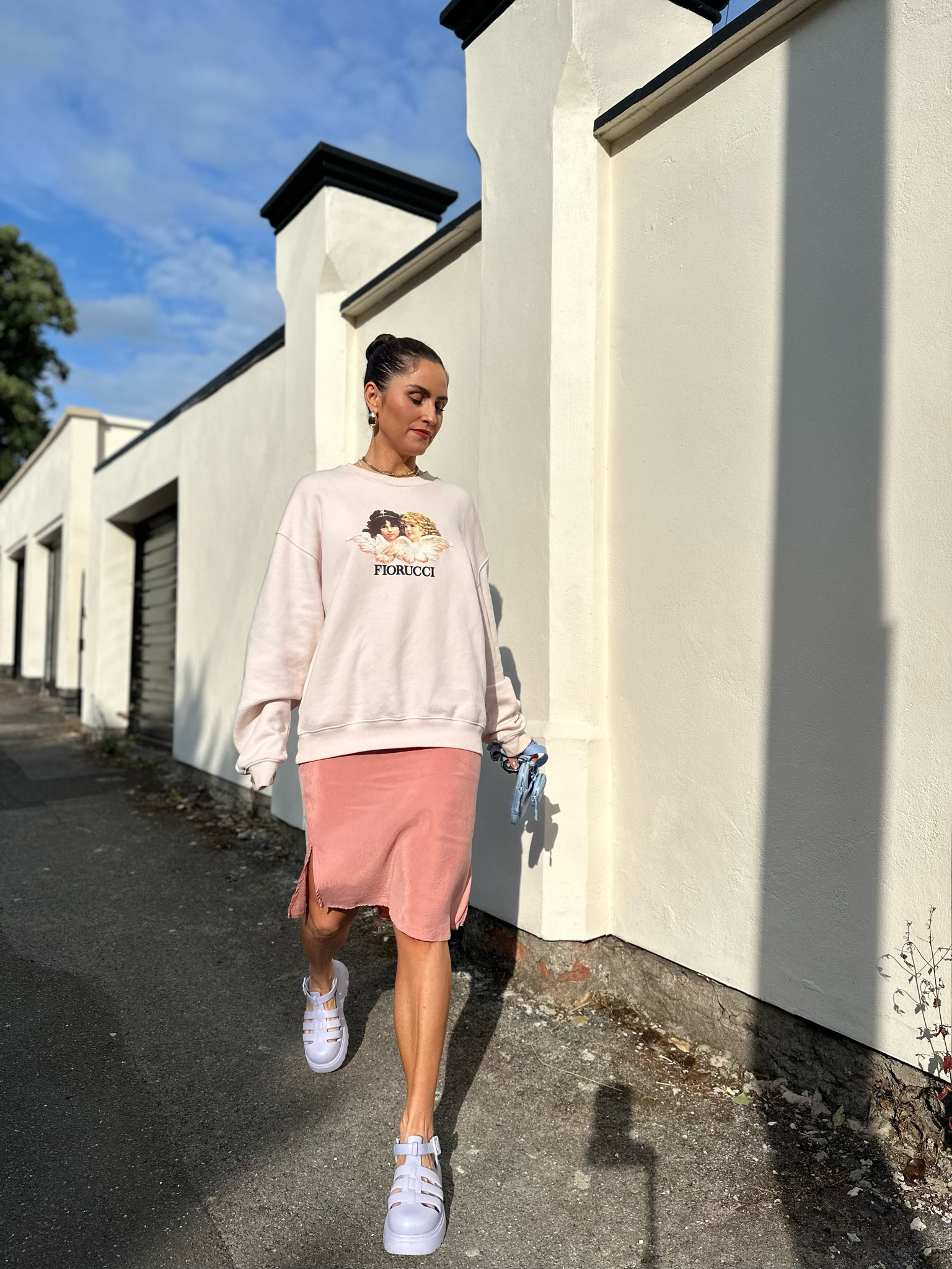 Casual Barbie.


Barbiecon trend. Barbie outfit. Pink sweatshirt. Pink satin dress. Pink dress. Sill dress. Barbie dress. Purple sandals. Pink sandals. Summer dress. 

#LTKSeasonal #LTKstyletip #LTKeurope