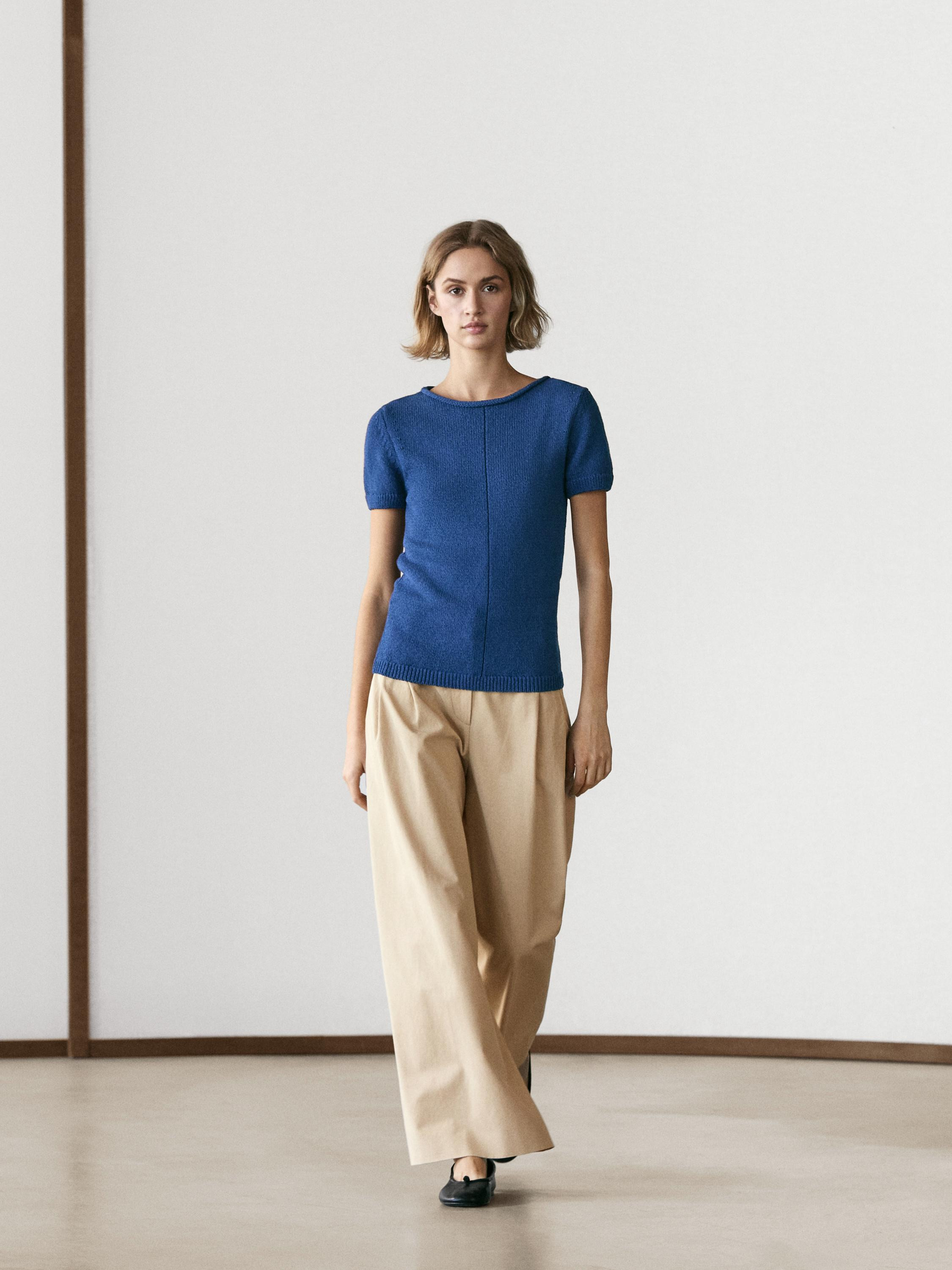 Flowing trousers with pleated details | Massimo Dutti UK
