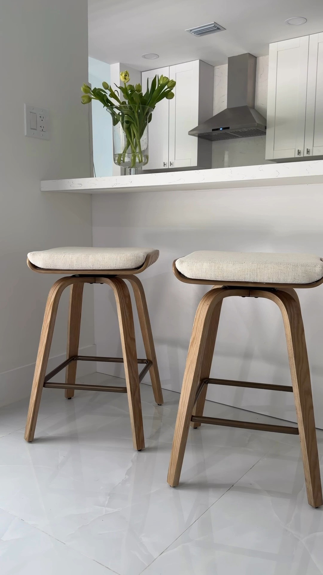 Finally, stools that look high-end but handle real life. 🥂 These @chairusfurniture #gifted beauties have removable, washable covers so you never have to stress about spills again.


#homedecor #amazonfinds #counterstools #apartmentliving

#LTKHome #LTKSaleAlert #LTKSeasonal
