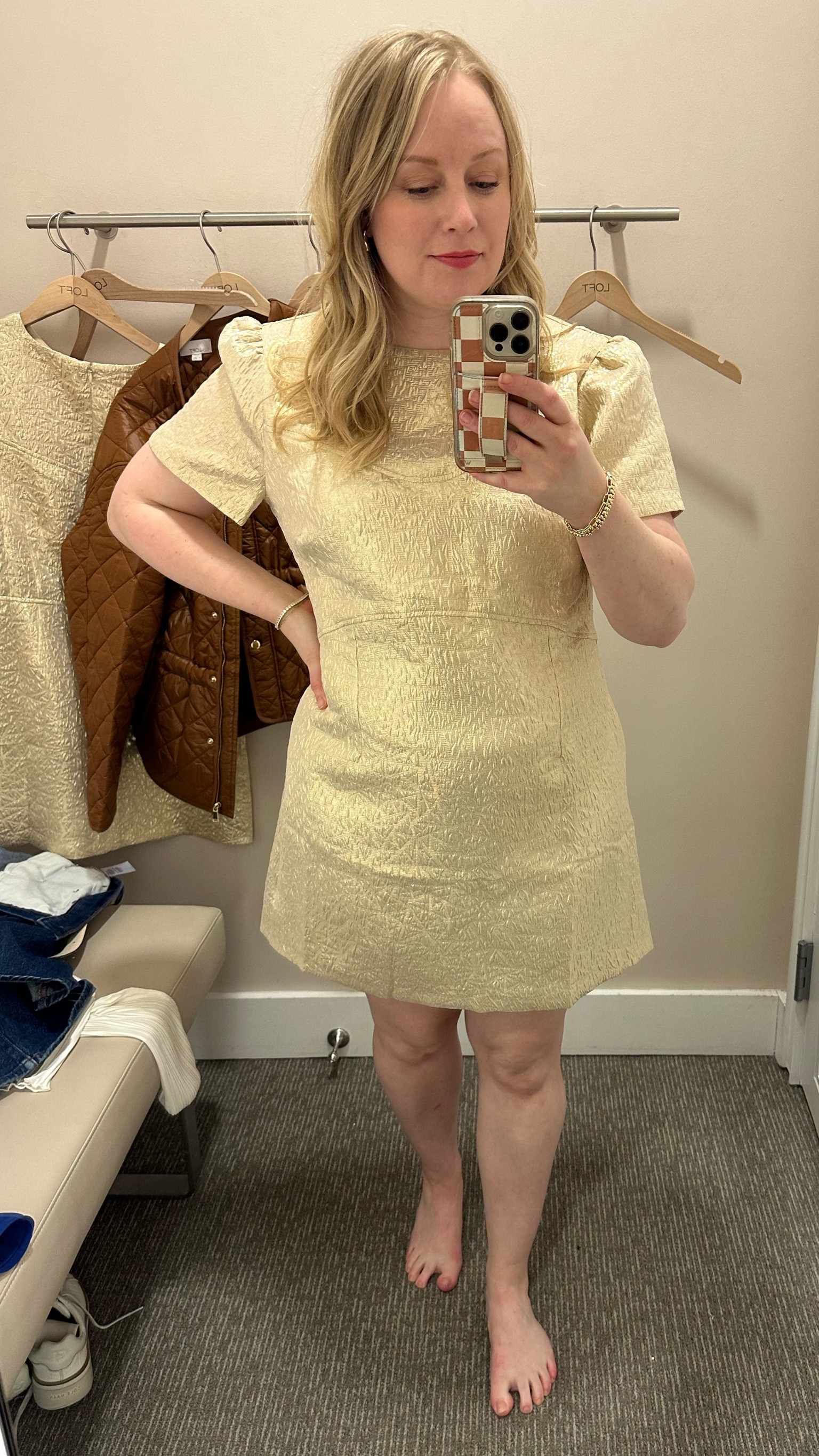 Beautiful holiday dress. I'm wearing a size 12. Be warned this material is a touch itchy but not so much that I didn't buy it. #hocspring 

#LTKHoliday #LTKWedding #LTKMidsize