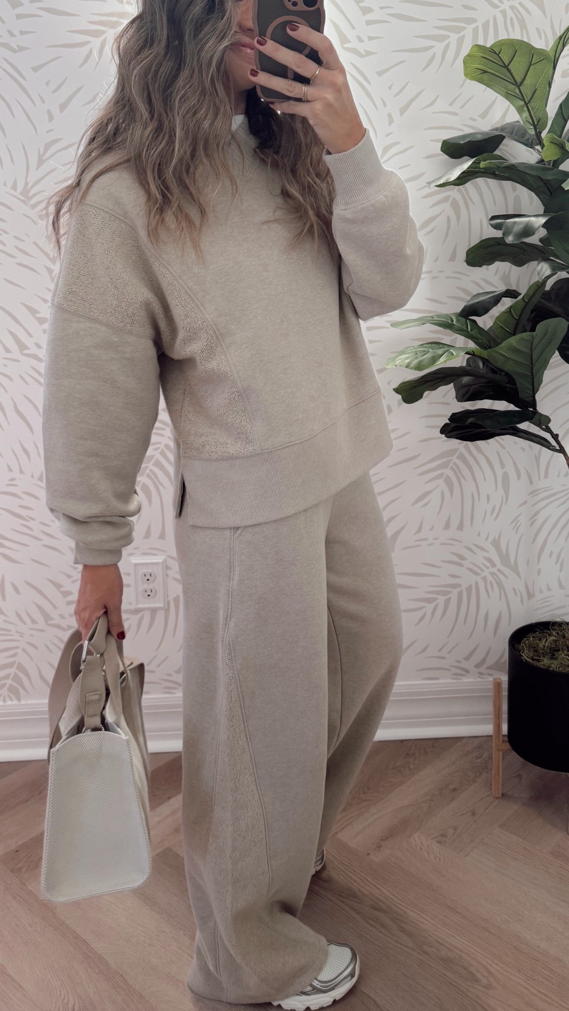 SO COZY! This is the set you’ll want to live in all winter. 🫶🏻 and it’s 25% off right now!! 
>> I’m 5’4, size 0/2 wearing XS regular for a baggy fit. Size down at least one size! If you’re any shorter than me, you’ll probably want the short length— these def run super long. 

#neutraloutfits #matchingsets #traveloutfit #momoutfits #giftsforher #christmasbreak #winterstyle 

