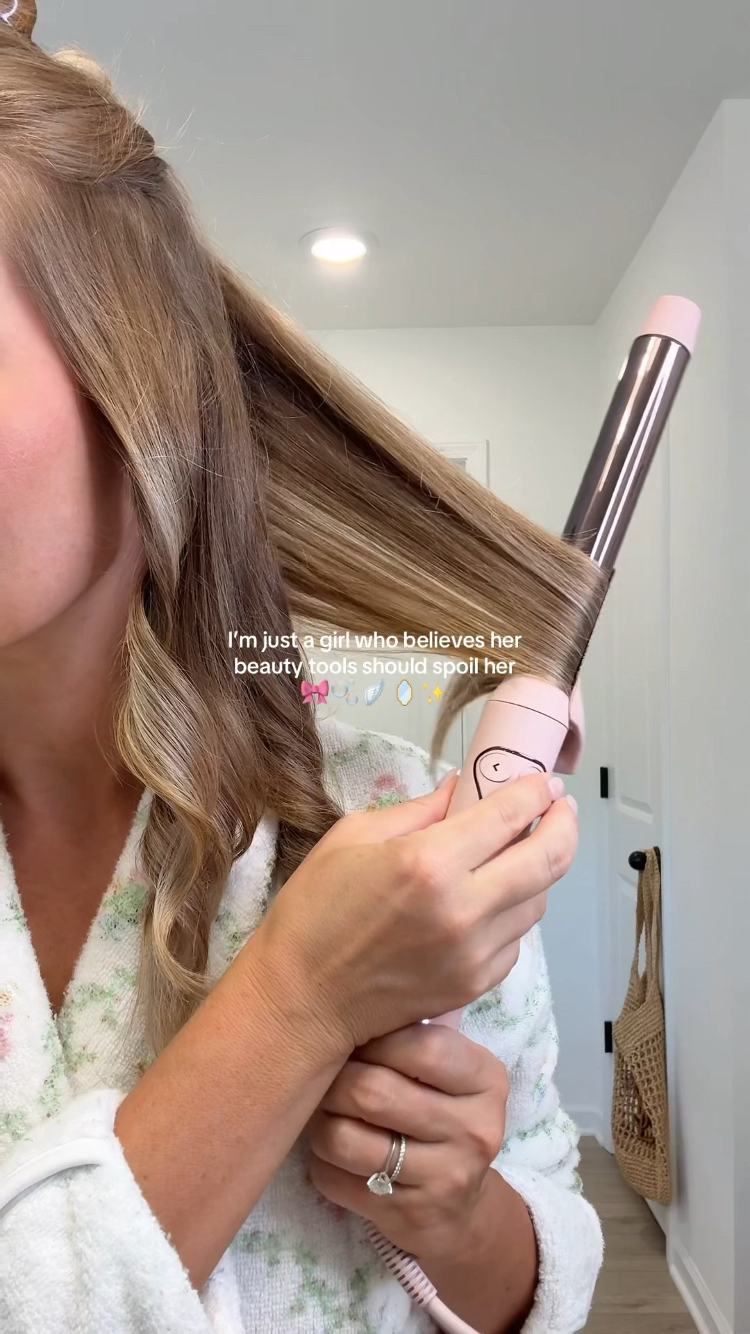 A beauty tool that does the work for me? So princess coded 🎀 Obsessed with how easy these L’ange goodies made my entire hair routine ✨

#LangeHair #HairTok #HairRoutine #HairTools #grwm

#LTKgrwm #LTKBeauty #LTKselfcare