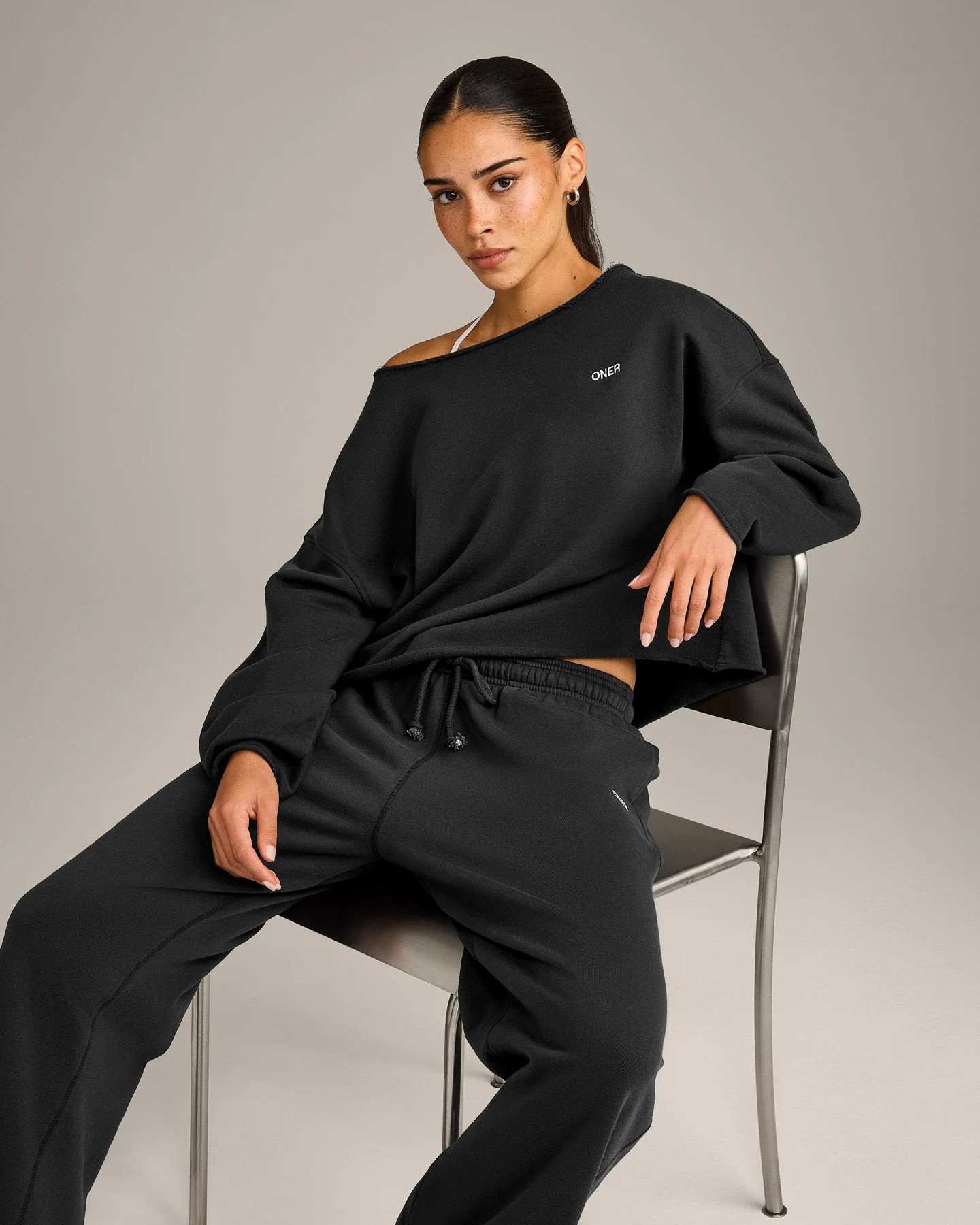 Raw Cut Lounge Off-The-Shoulder Sweatshirt
Washed Black | Oner Active (UK / US)