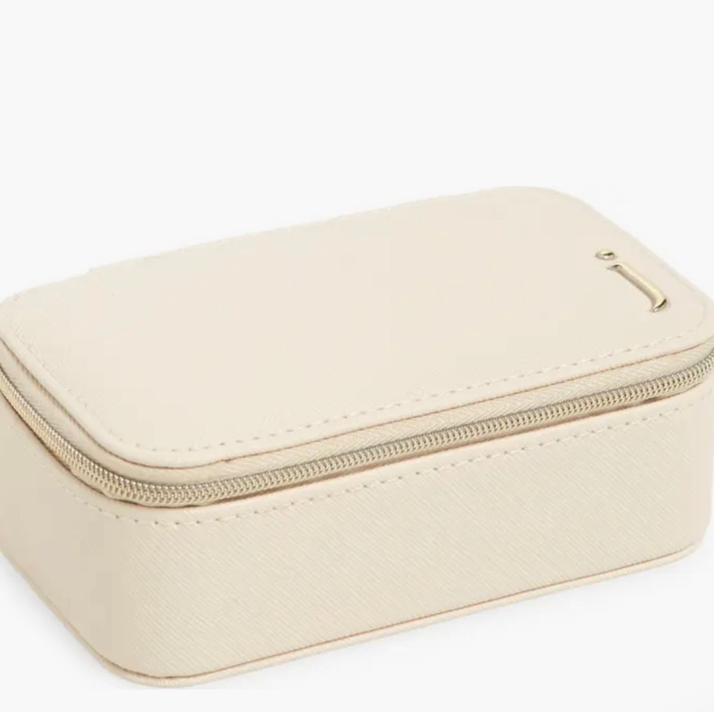 Initial Rectangular Jewelry Box
Nordstrom



Gift ideas, gift ideas for her, travel case 


#LTKBeauty #LTKGiftGuide #LTKTravel