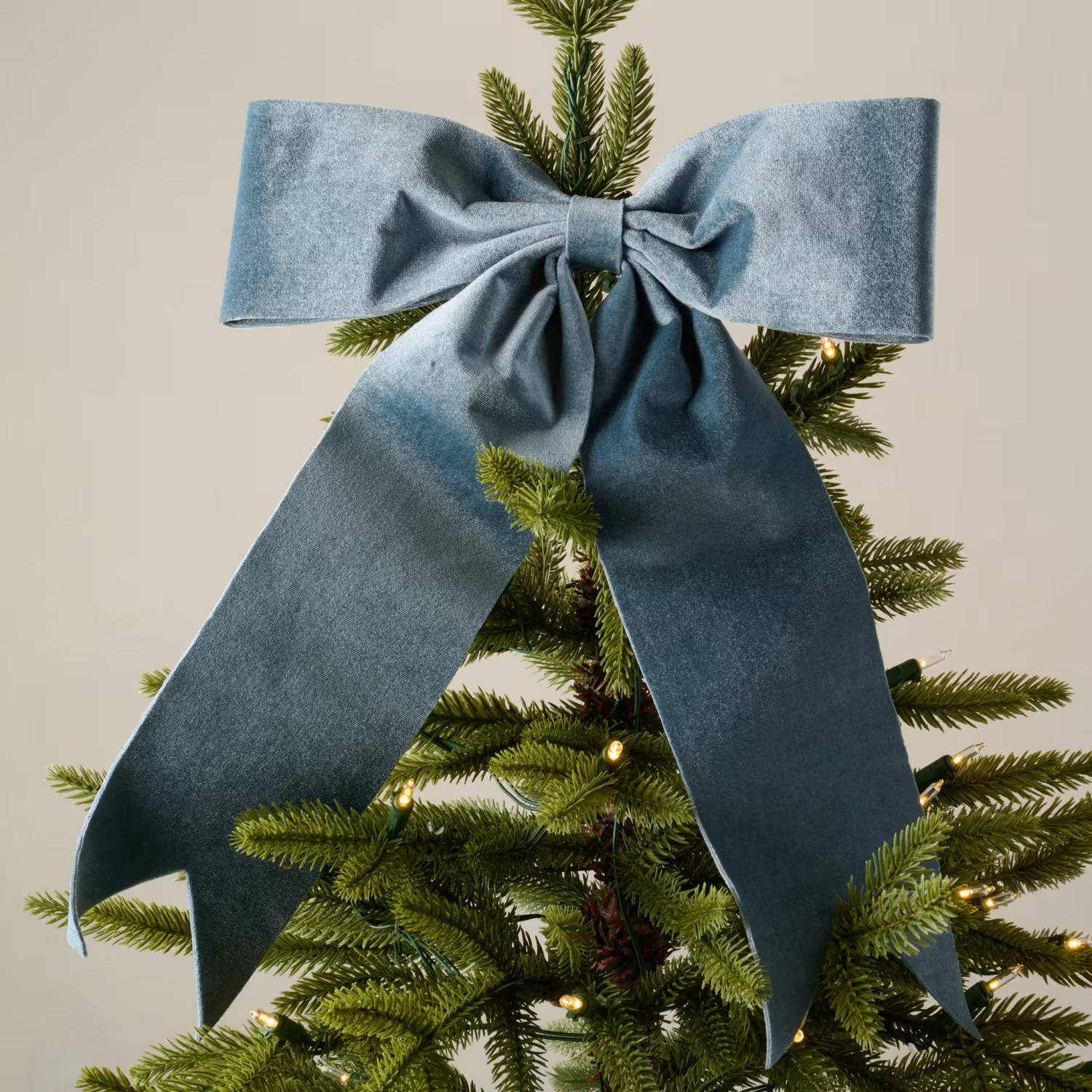 Bountiful Bow Tree Topper | Magnolia