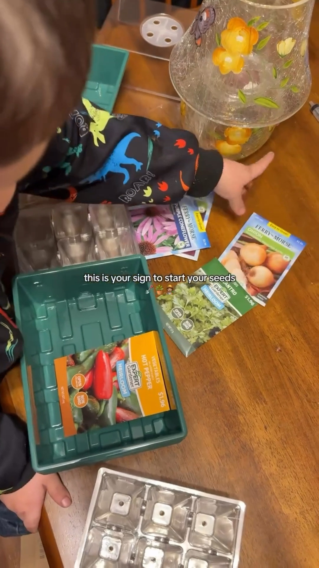 We started onions, peppers, and flowers so far! Can’t wait to see them grow! 🤞🏽👩🏽‍🌾🪏🪴 Jaydon loved this activity!
#gardening #seedstarting #gardentok #motherhood #kidactivities