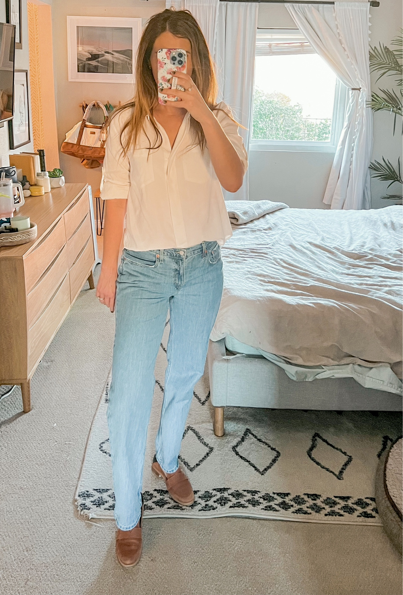 Work outfit of the day. I’m in love with these pants!!! I am 5’11 and 165 
Pounds for reference, I wore a 31 in pants and a medium in the shirt. 

#workoutfits #workoutfit #teacheroutfit #jeans #baggyjeans #levijeans 

#athleisure #ootd #outfitdetails #workingout #casual #outfitoftheday #outfittoday #ootd #todayslook #lookoftheday #winteroutfit #falloutfit #outfitdetails #abercrombie #womensoutfits #outfitinspo what I wore today, today's outfit, affordable outfit, look for less, affordable clothing, fashion, clothing, outfits, outfit ideas, outfit inspo, outfit inspiration, comfy style, mom outfit, moms, everyday outfit, casual style, my style, cozy outfit, boy mama, mama outfits, mamahood, homebody, work from home outfit, #competition #ltkfind

#LTKunder50 #LTKstyletip #LTKworkwear