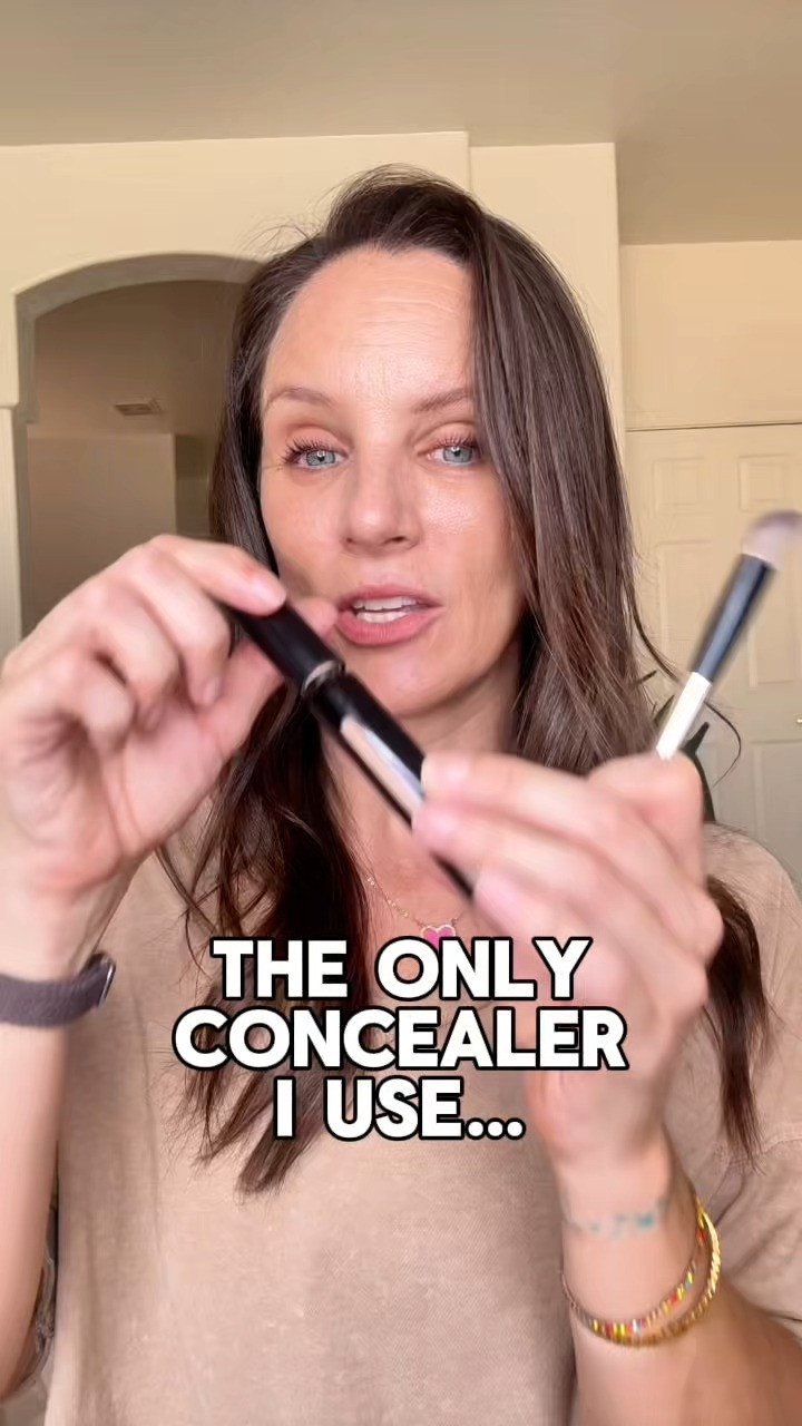 The Skin Mimetic Concealer has a breathable, hydrating formula that keeps the under eye fresh—not cakey. The brush diffuses product so it looks like your skin, just brightened and evened. #makebeauty #beautyover40 #concealer #skinmimeticconcealer  @makebeauty
