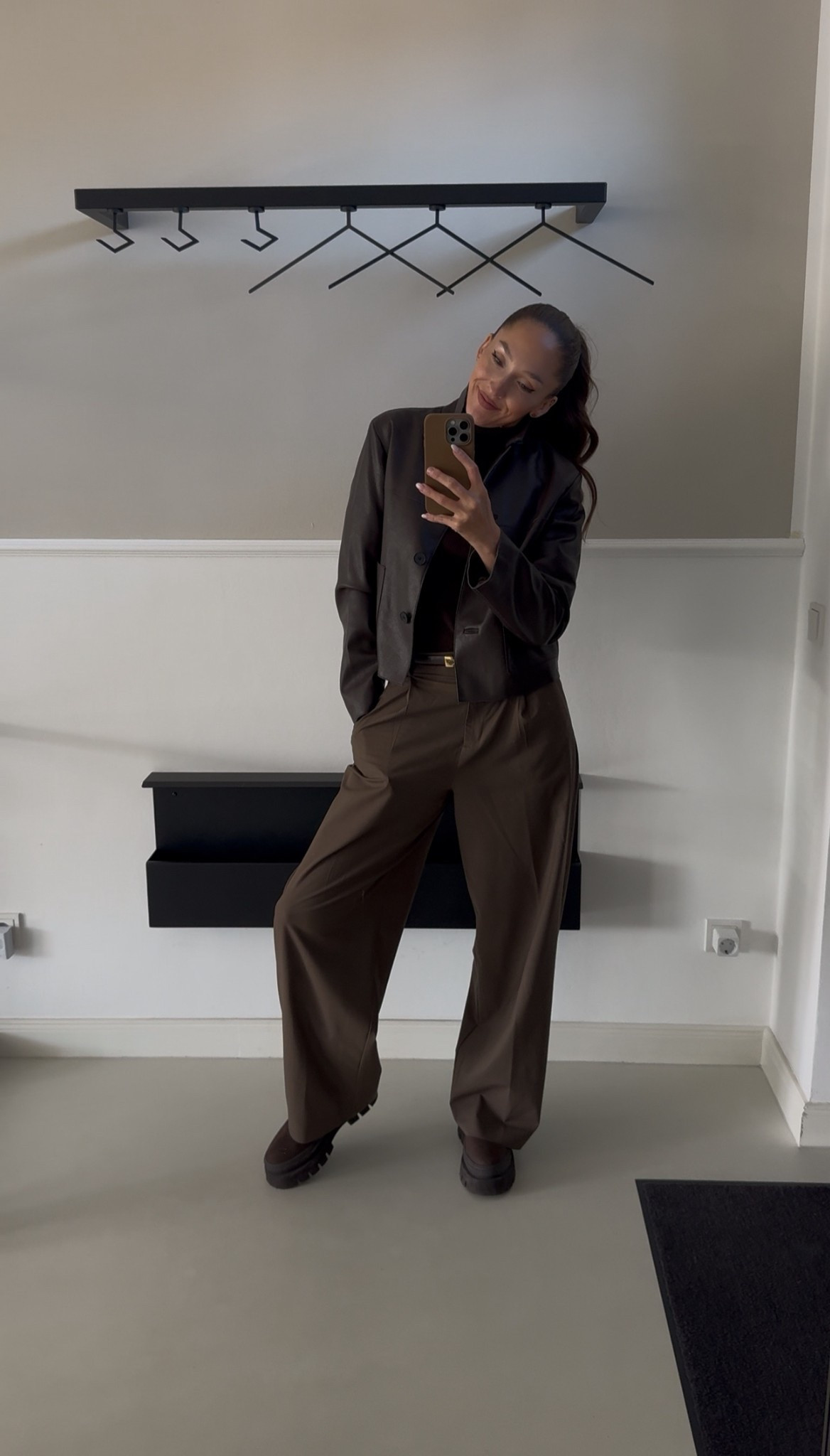 monochrom style 🤎

#LTKautumn #LTKdeutschland #LTKFashionMonth